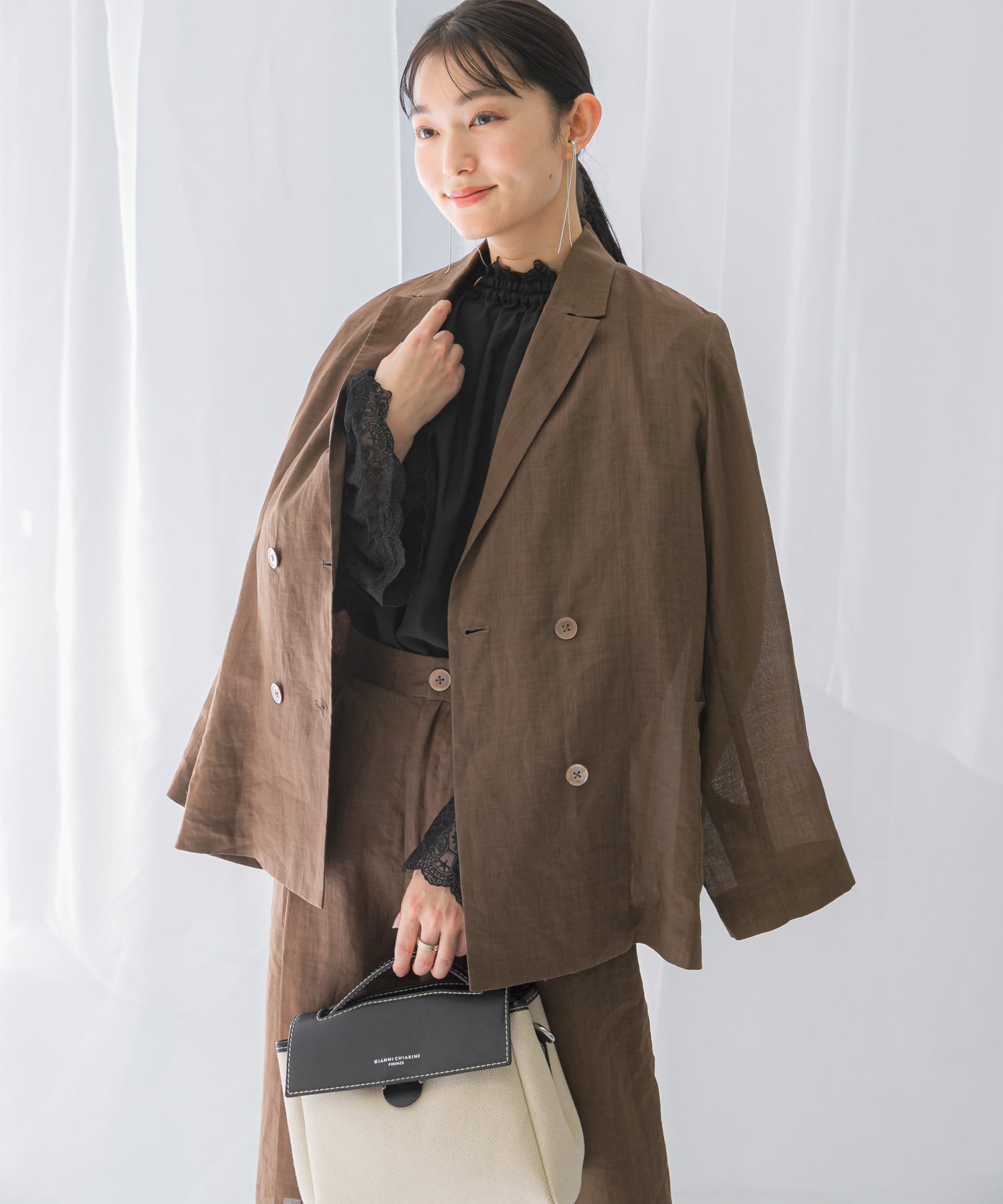 ウォッシャブルハイネックレースブラウス(FREE OFF WHITE