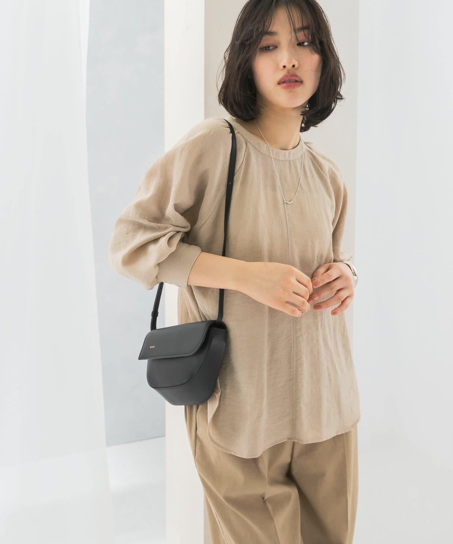 L/BEIGE