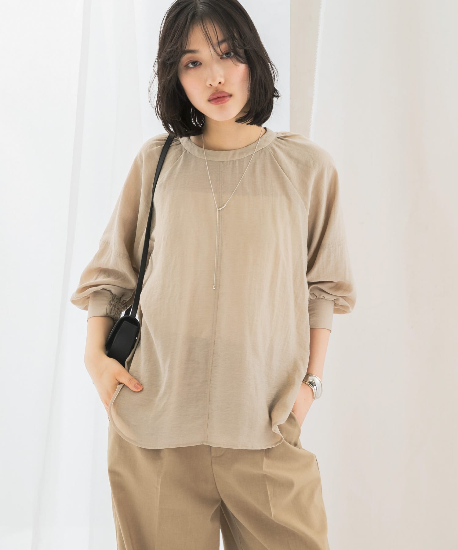 L/BEIGE