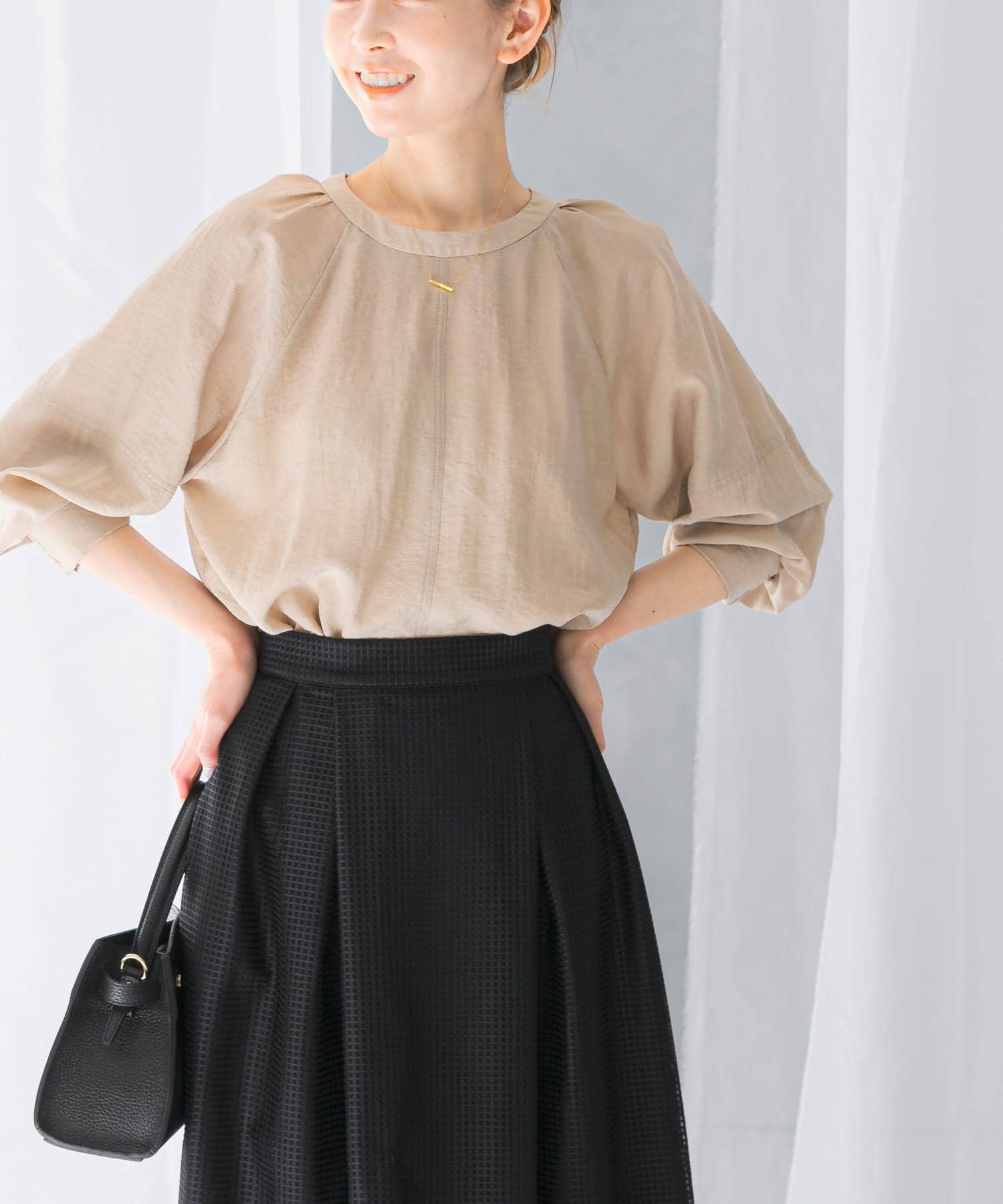 L/BEIGE