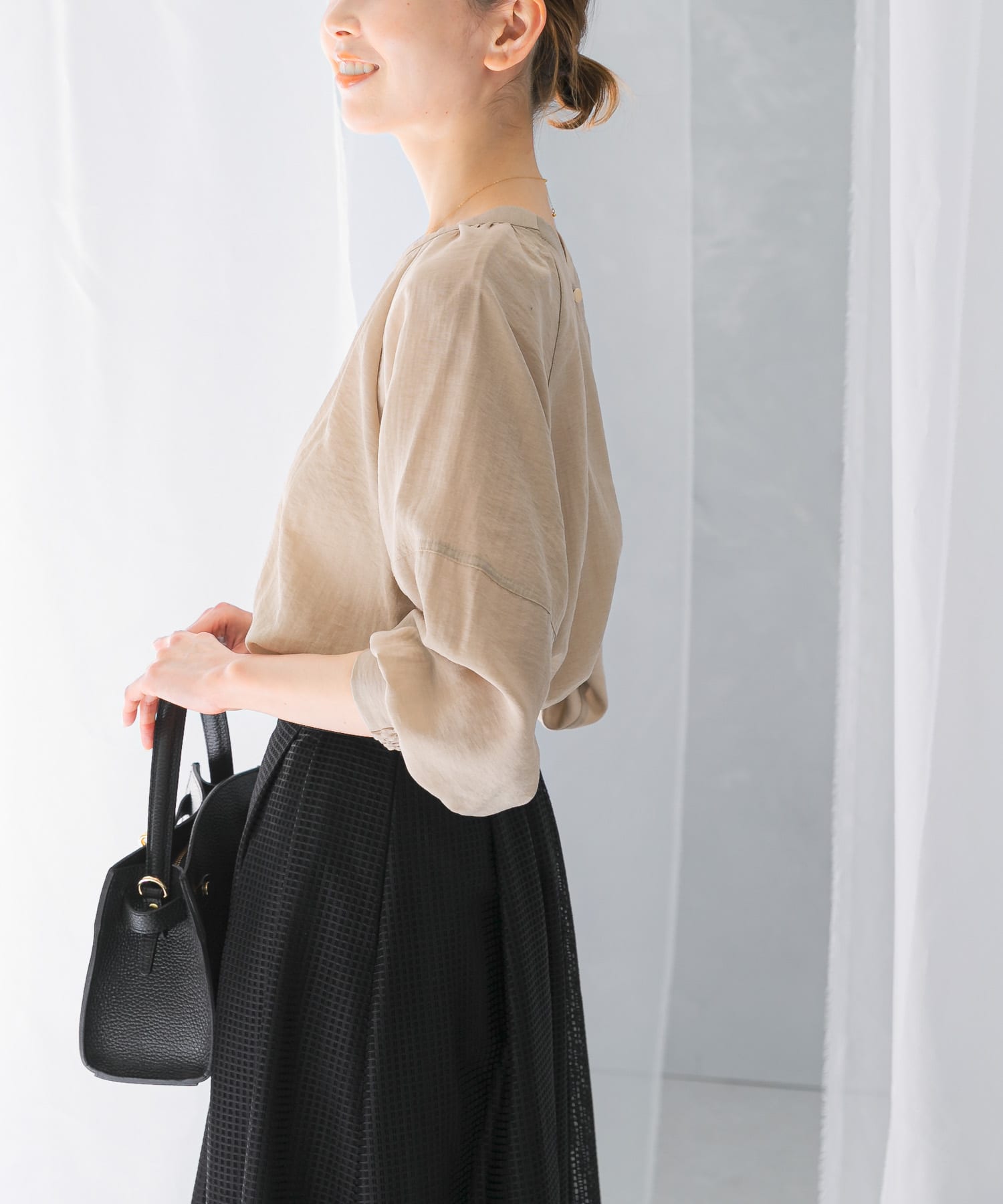 L/BEIGE