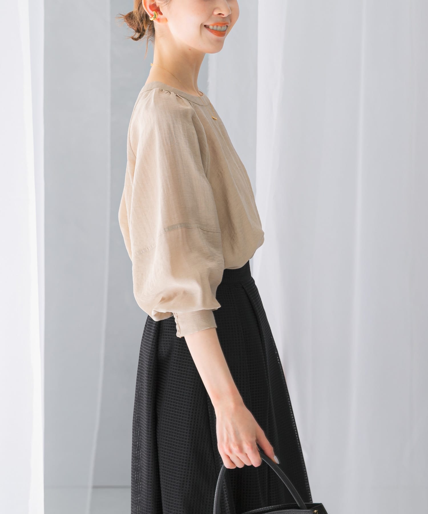 L/BEIGE