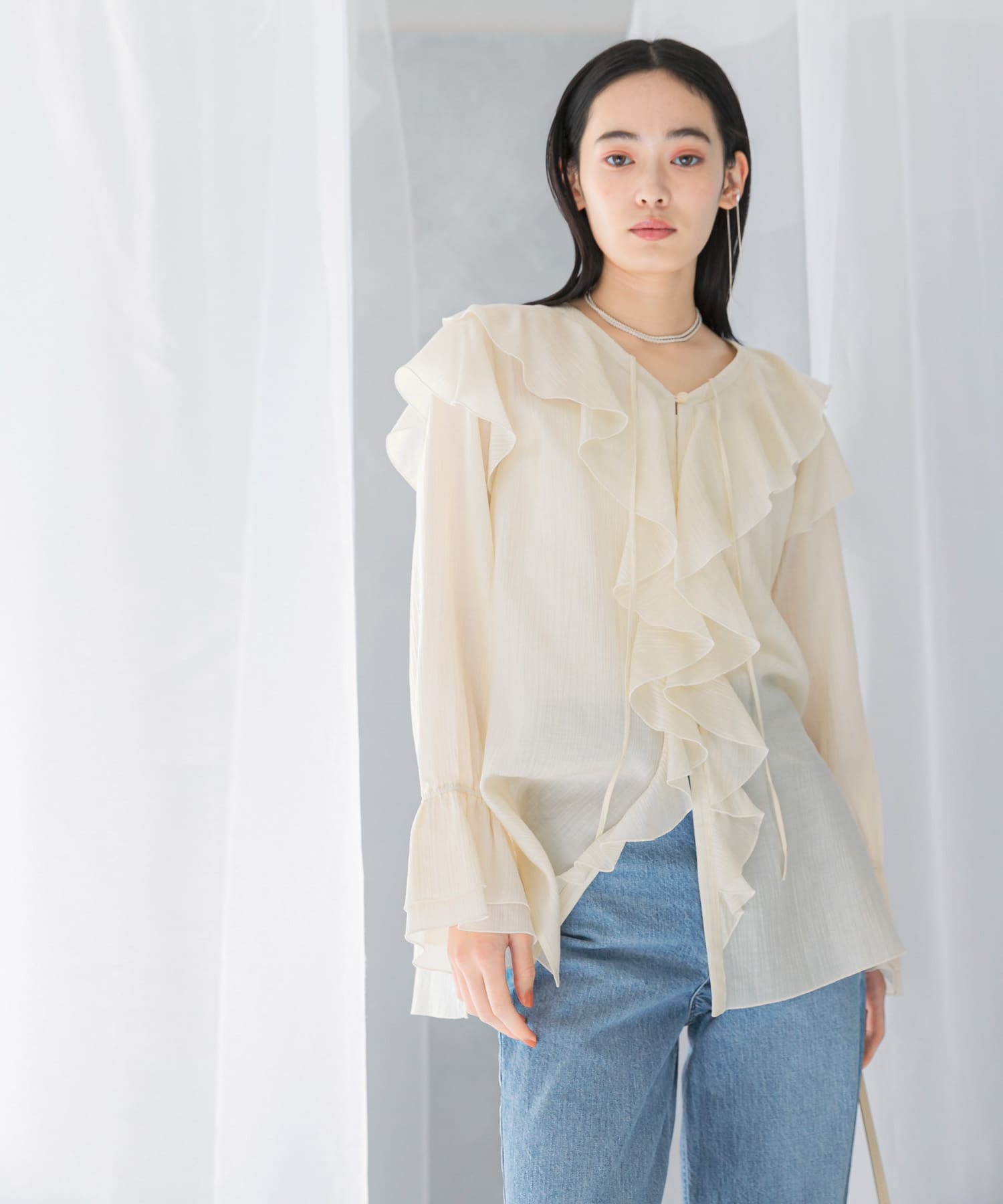 OFF WHITE