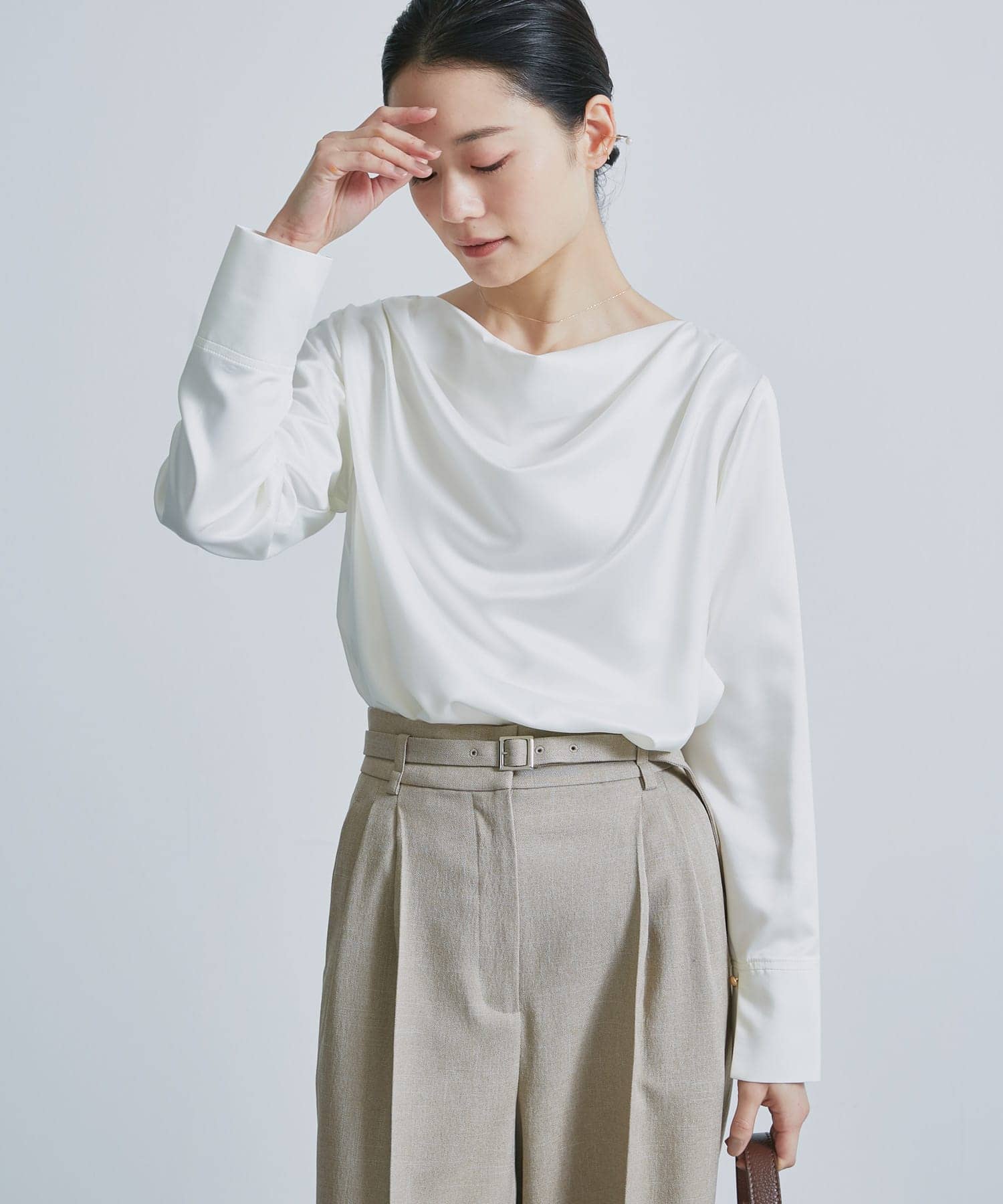 OFF WHITE