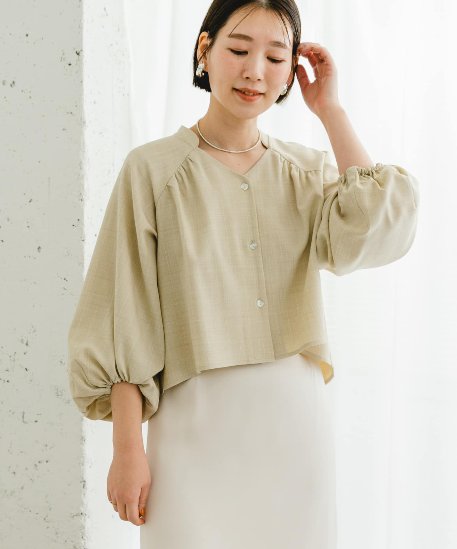 L/BEIGE