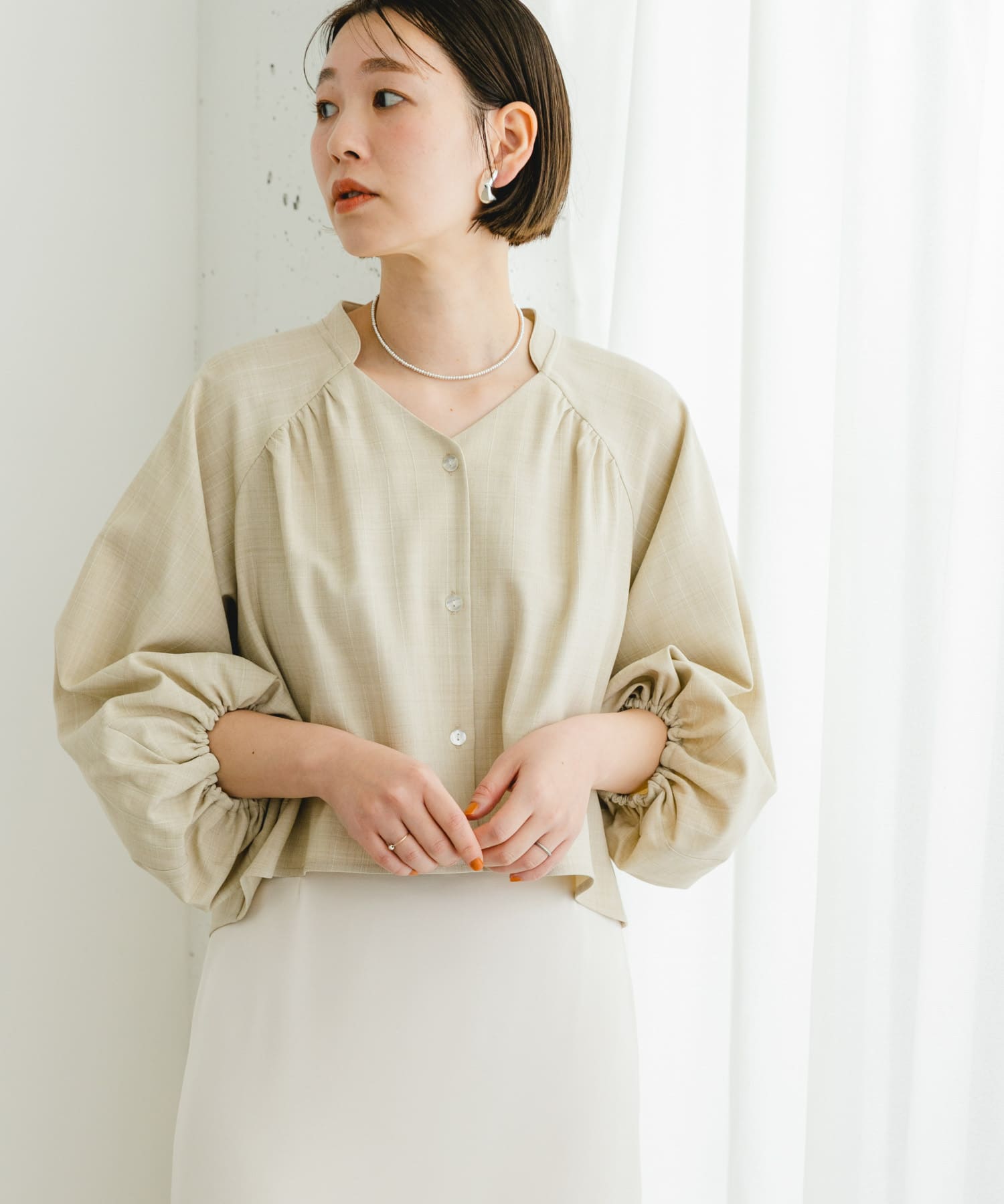 L/BEIGE