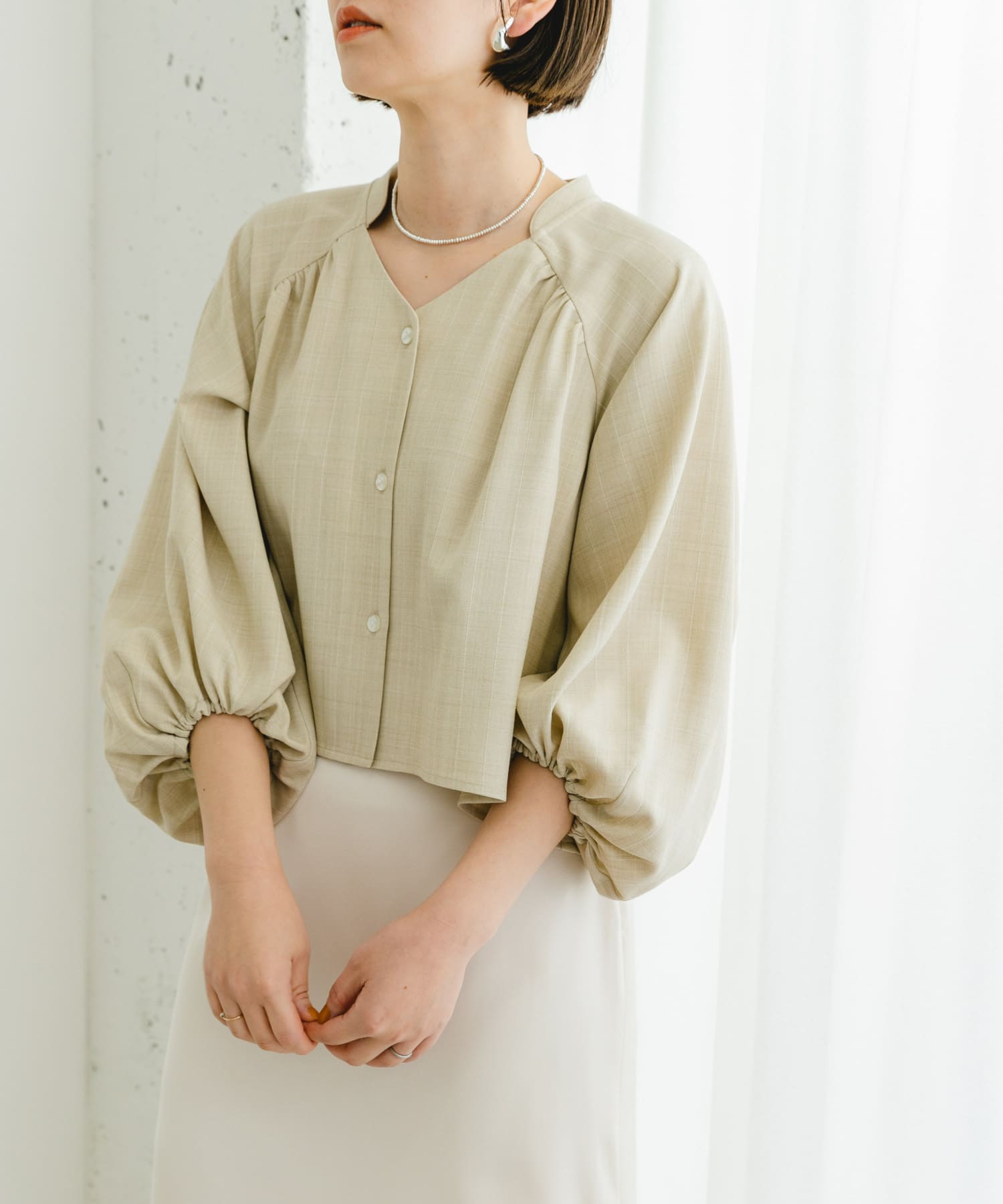 L/BEIGE
