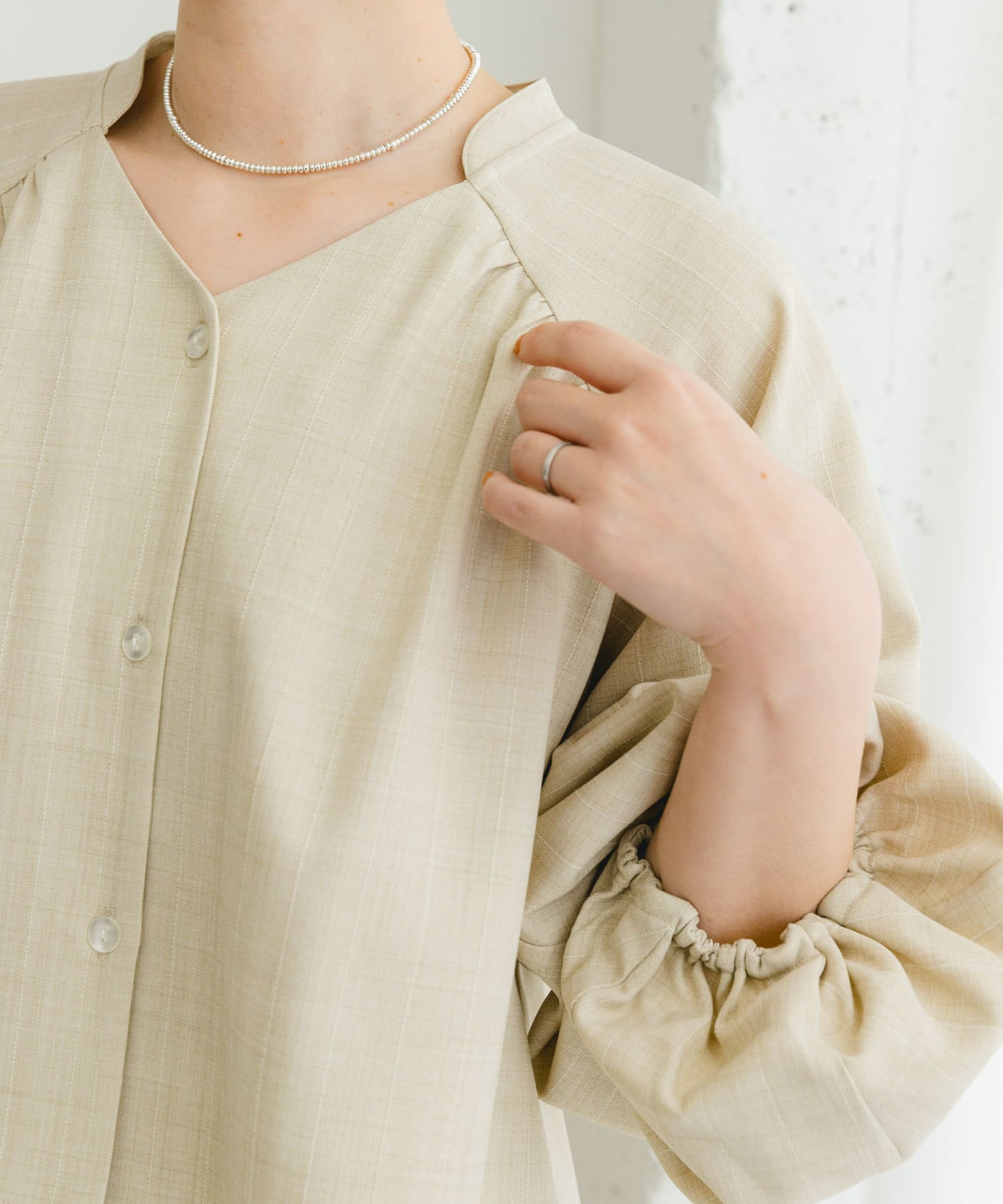 L/BEIGE