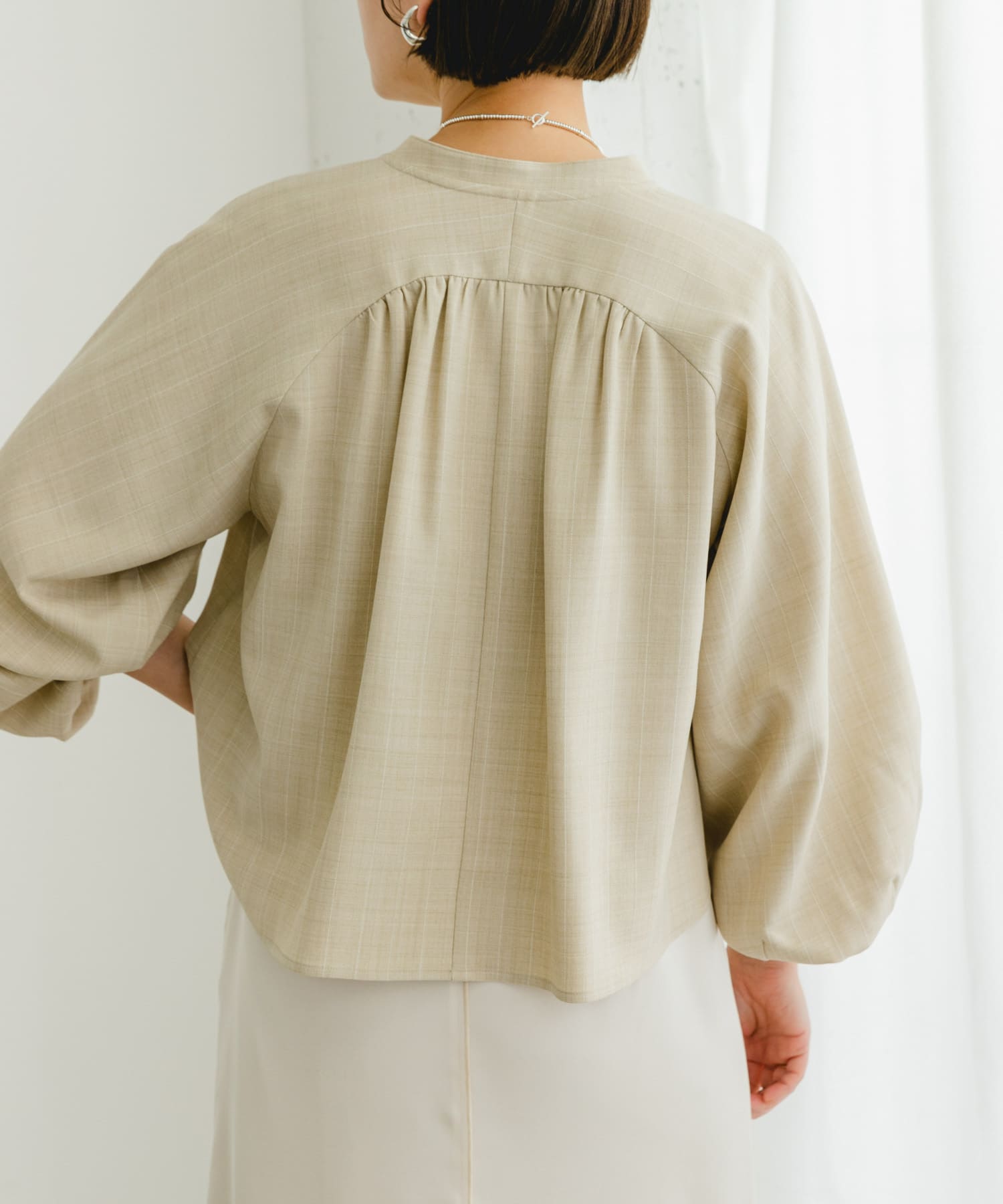 L/BEIGE