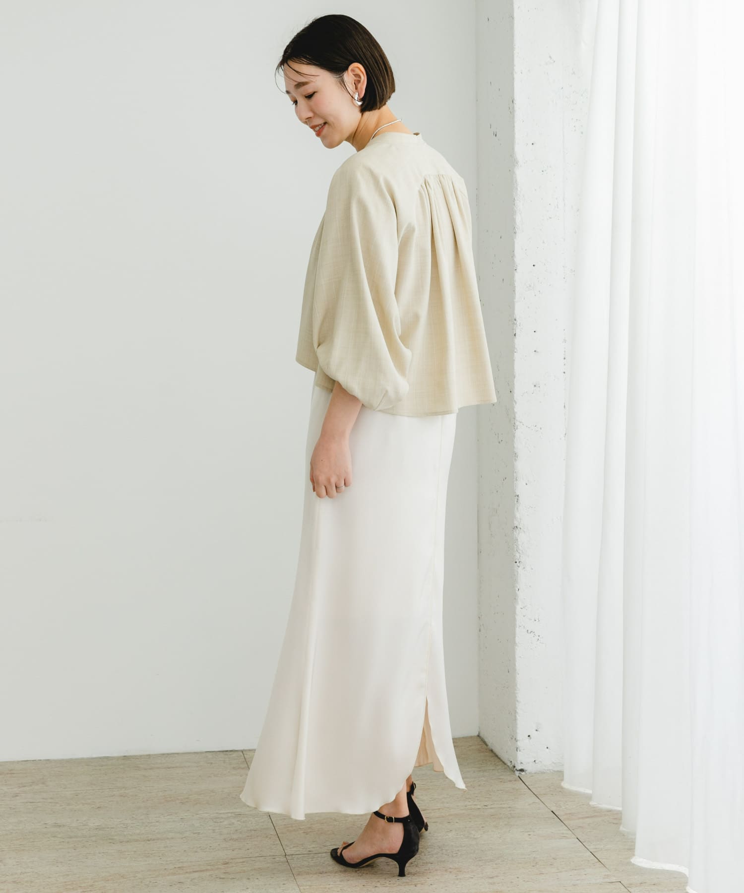 L/BEIGE