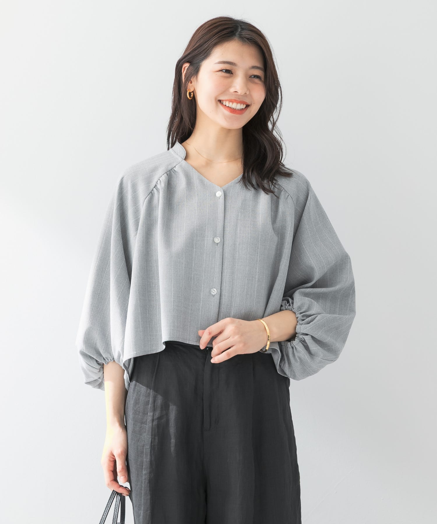 GRAY
