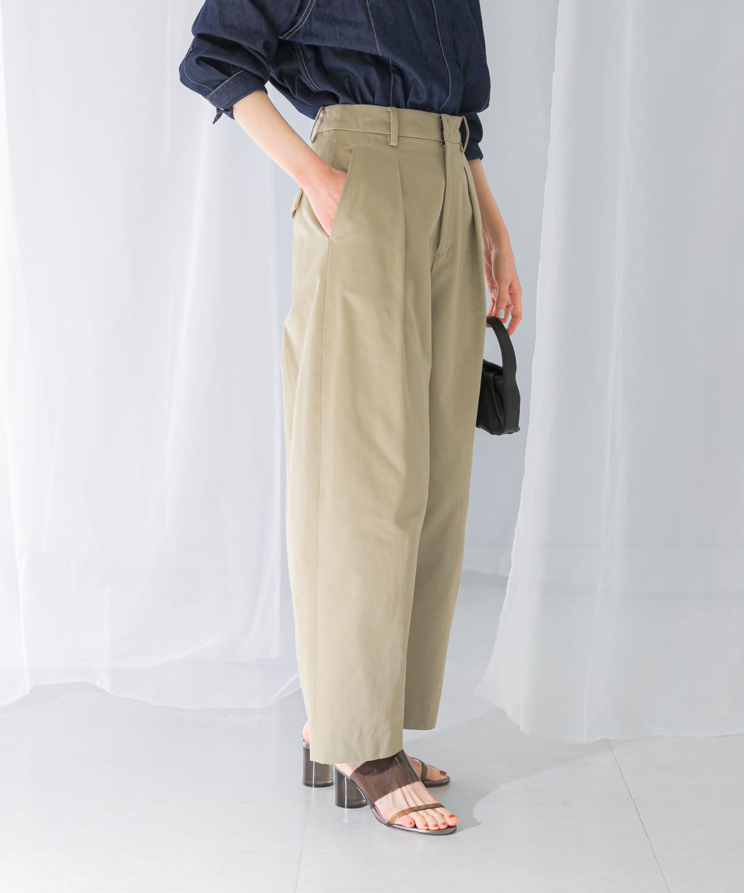 lightbeige