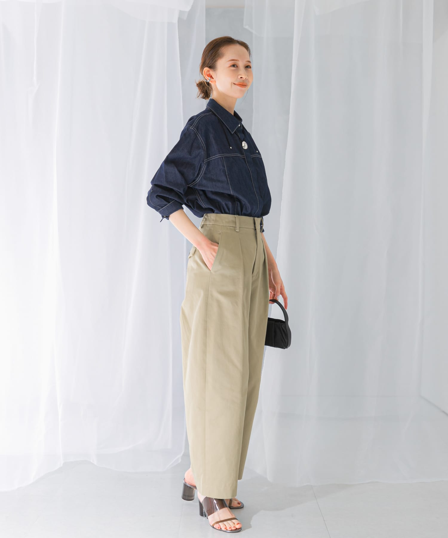 lightbeige