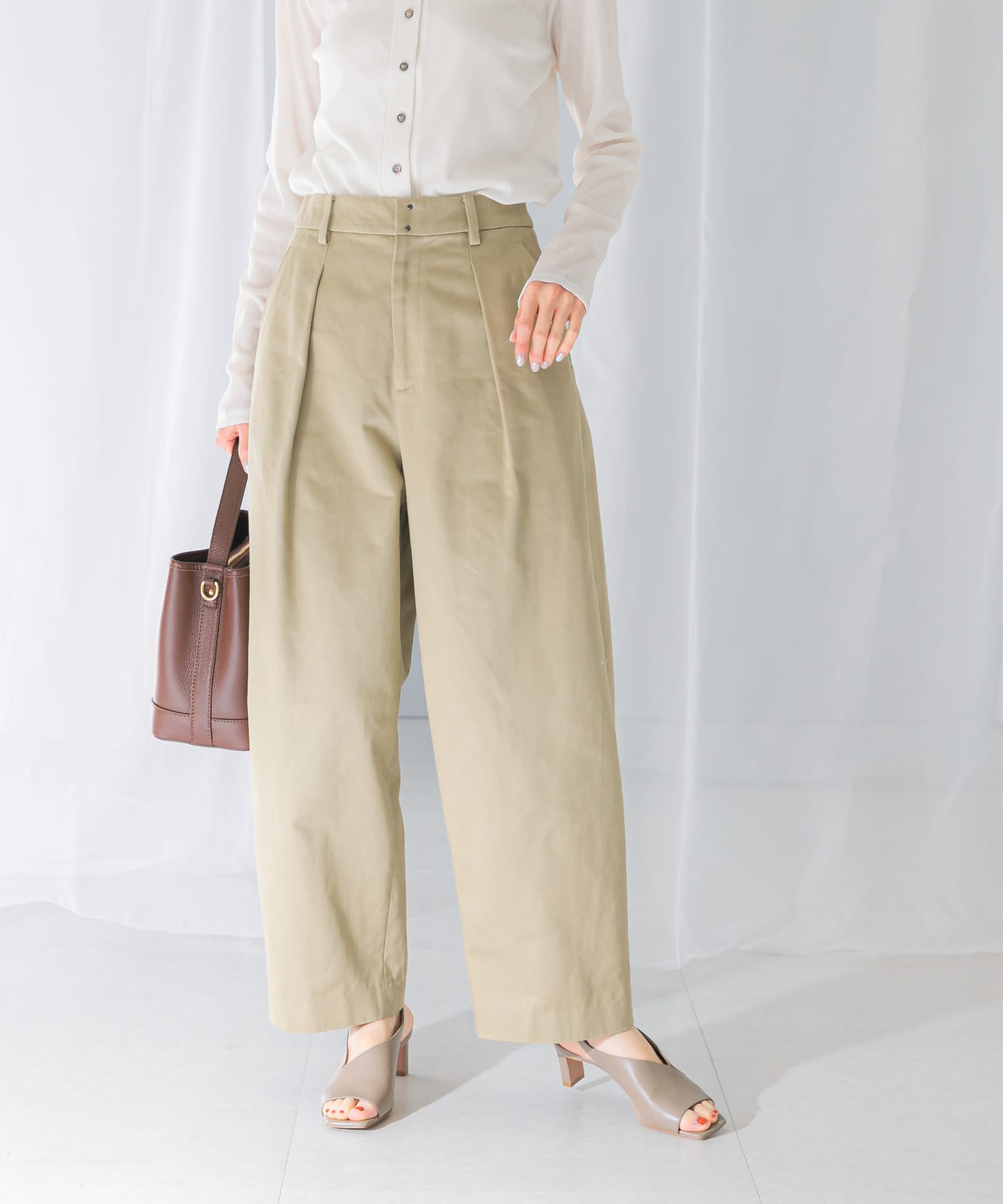 lightbeige