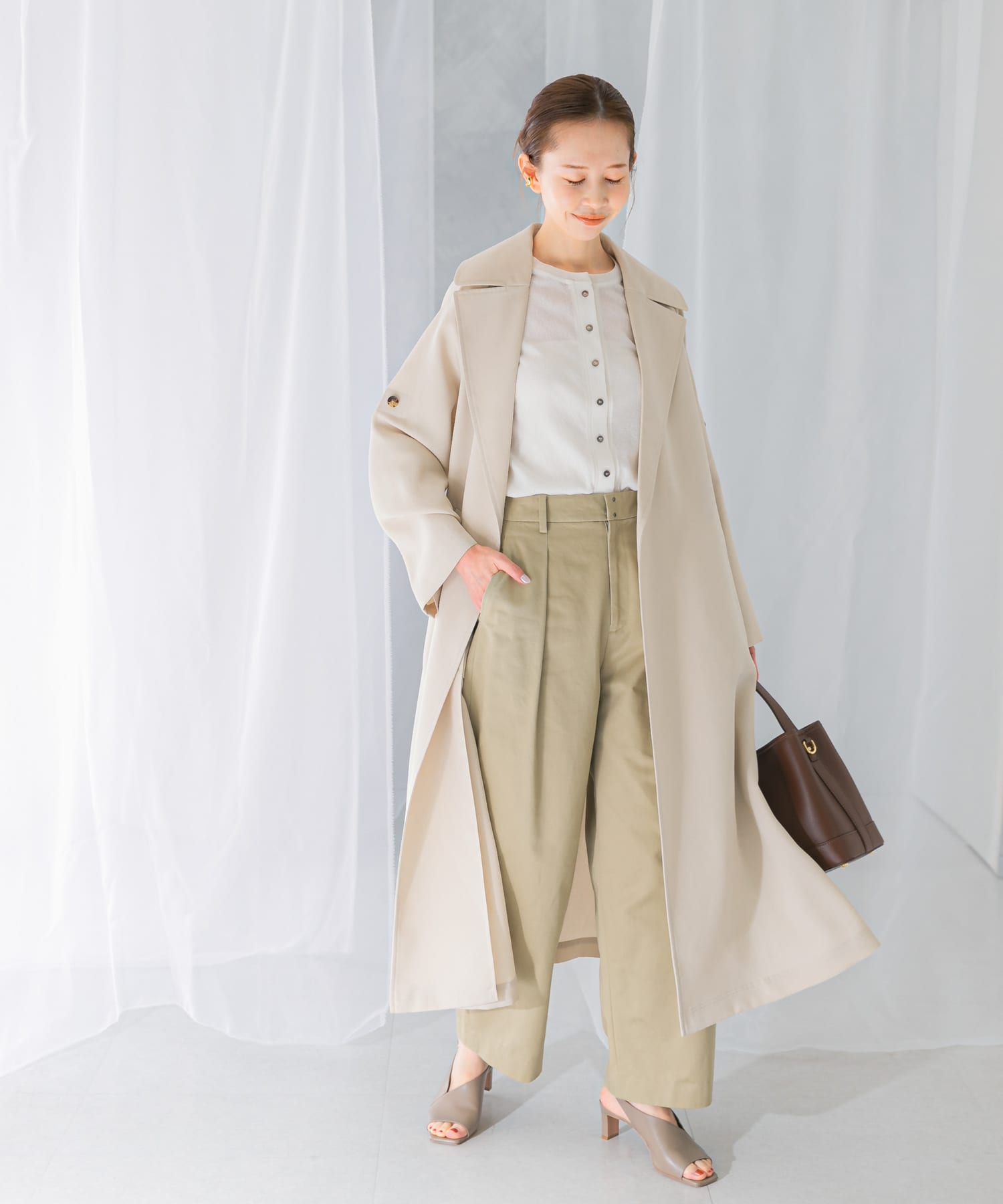 lightbeige