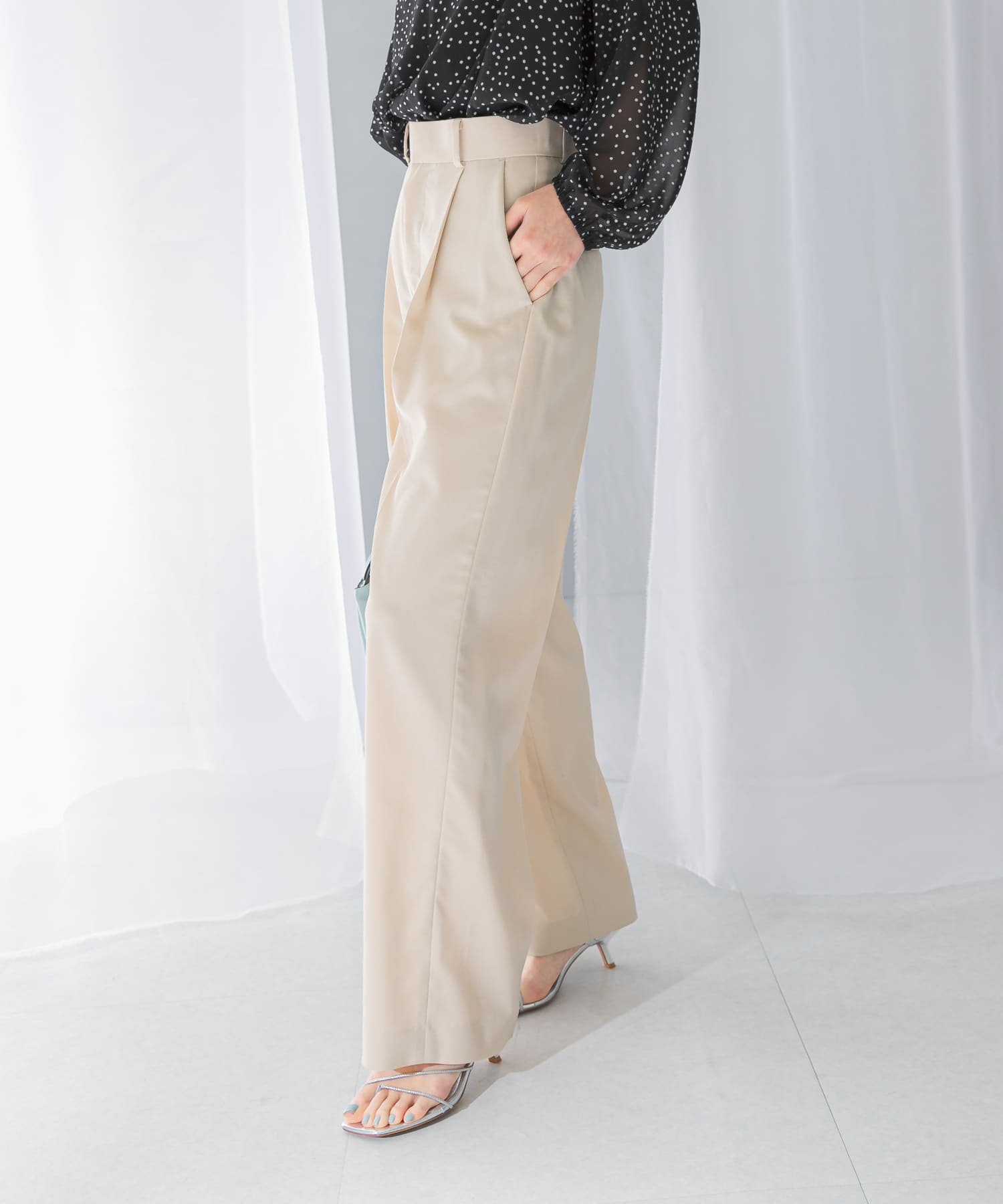 身長：168cm サイズ：38