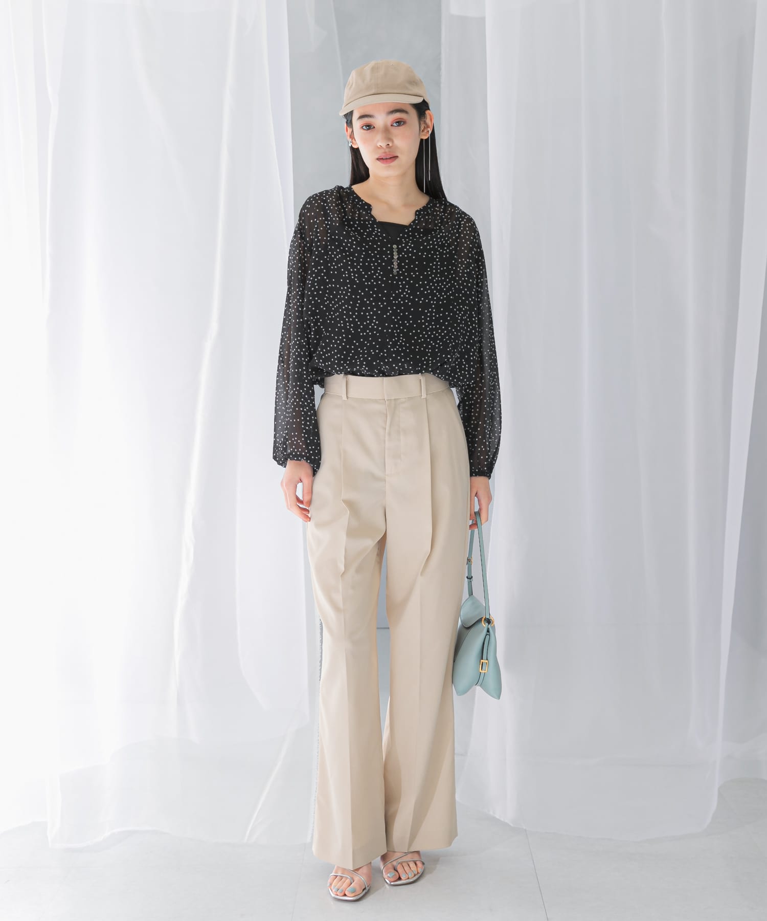 L/BEIGE
