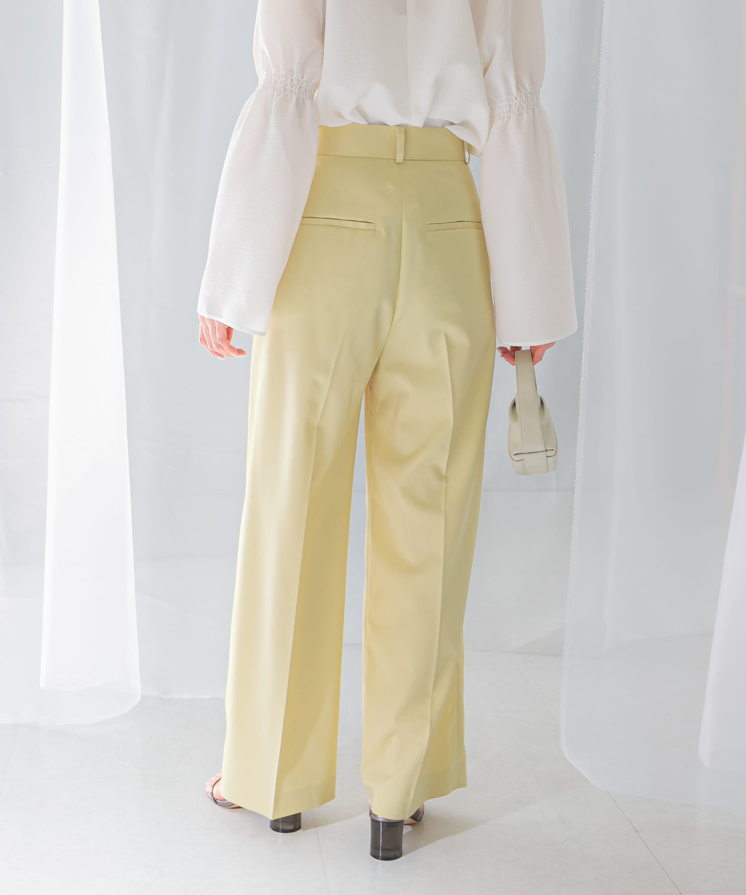 ハイウエストワイドスラックス(34 L/BEIGE): ボトム｜URBAN RESEARCH