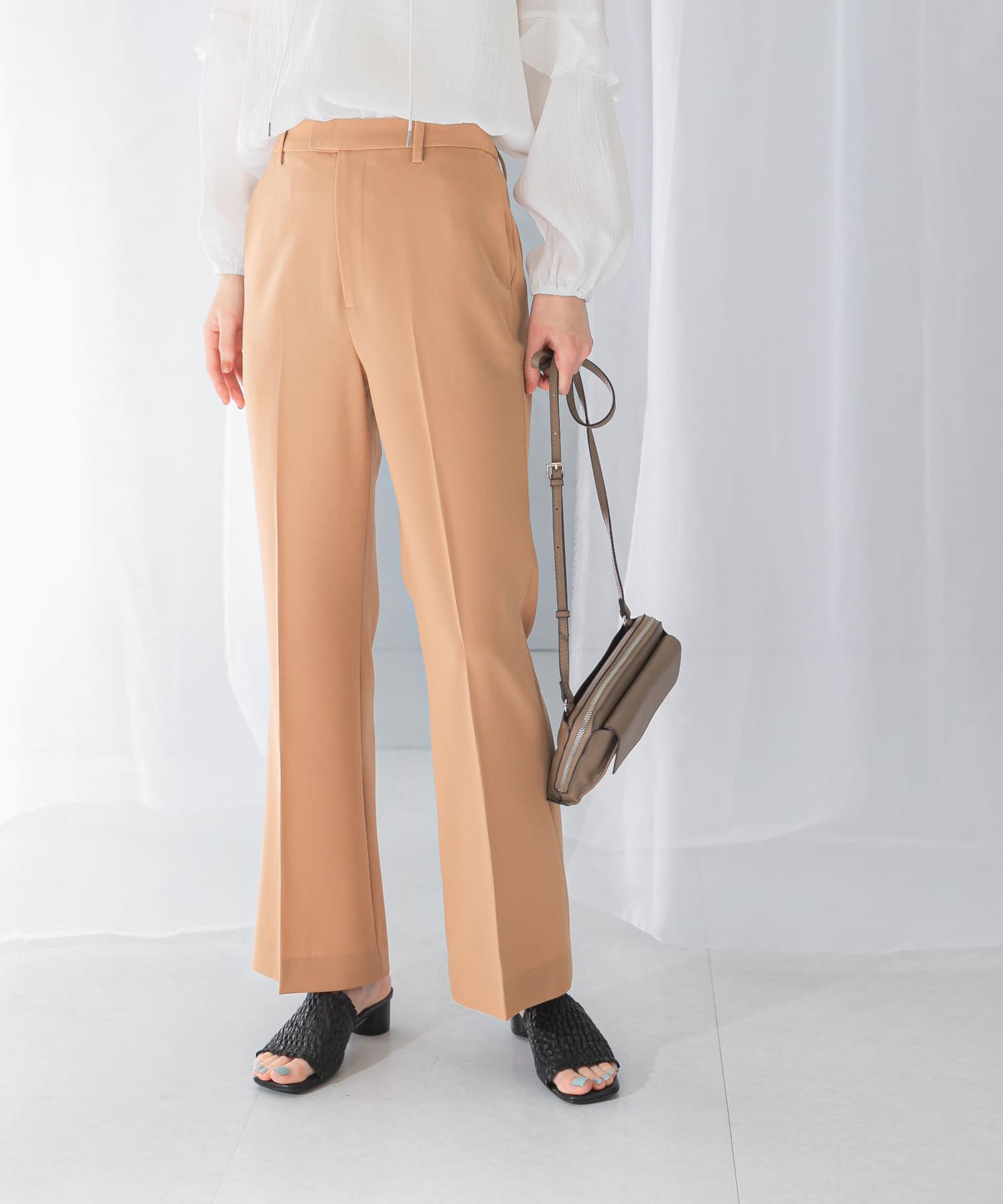 身長：168cm サイズ：38