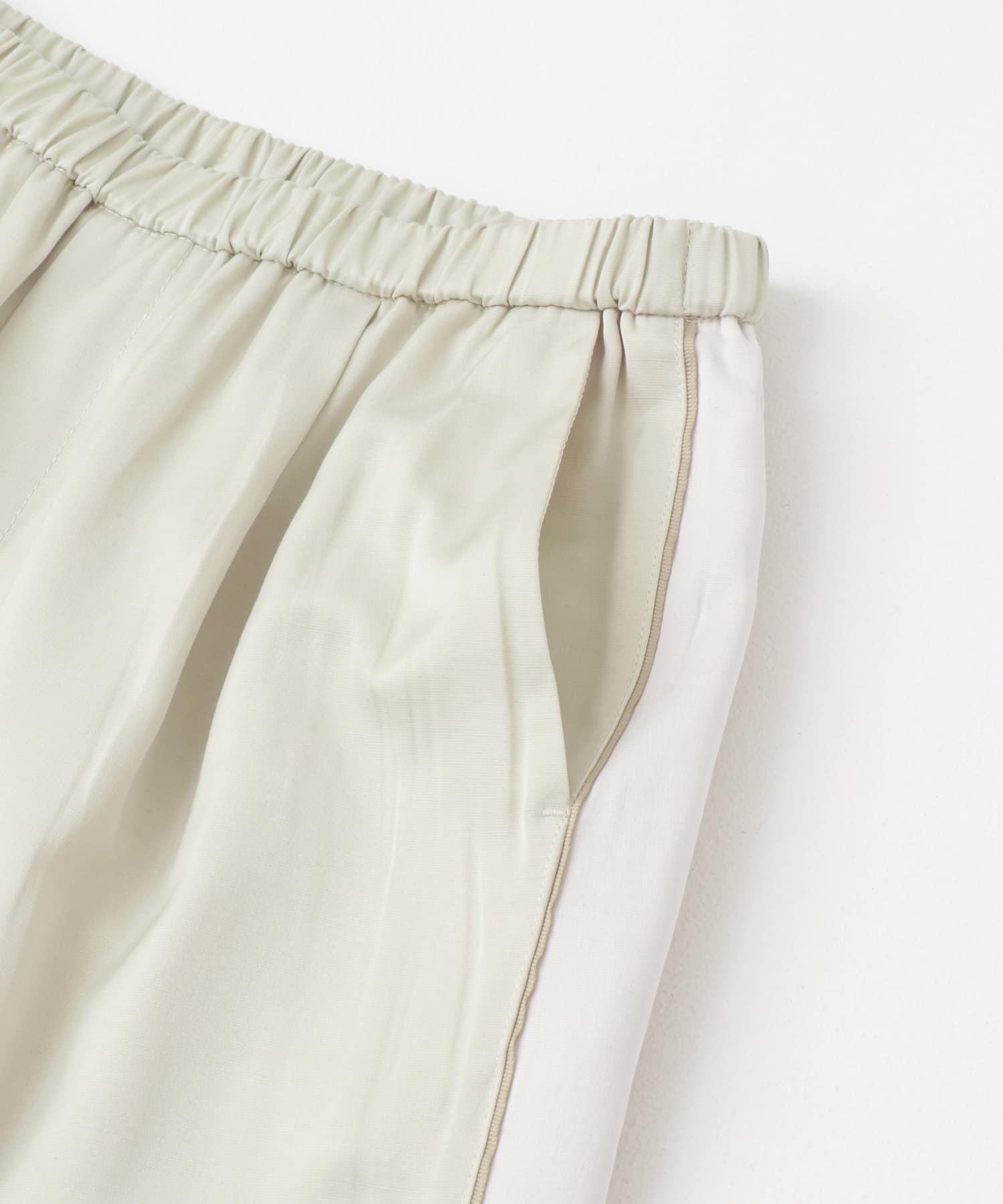 L.BEIGE