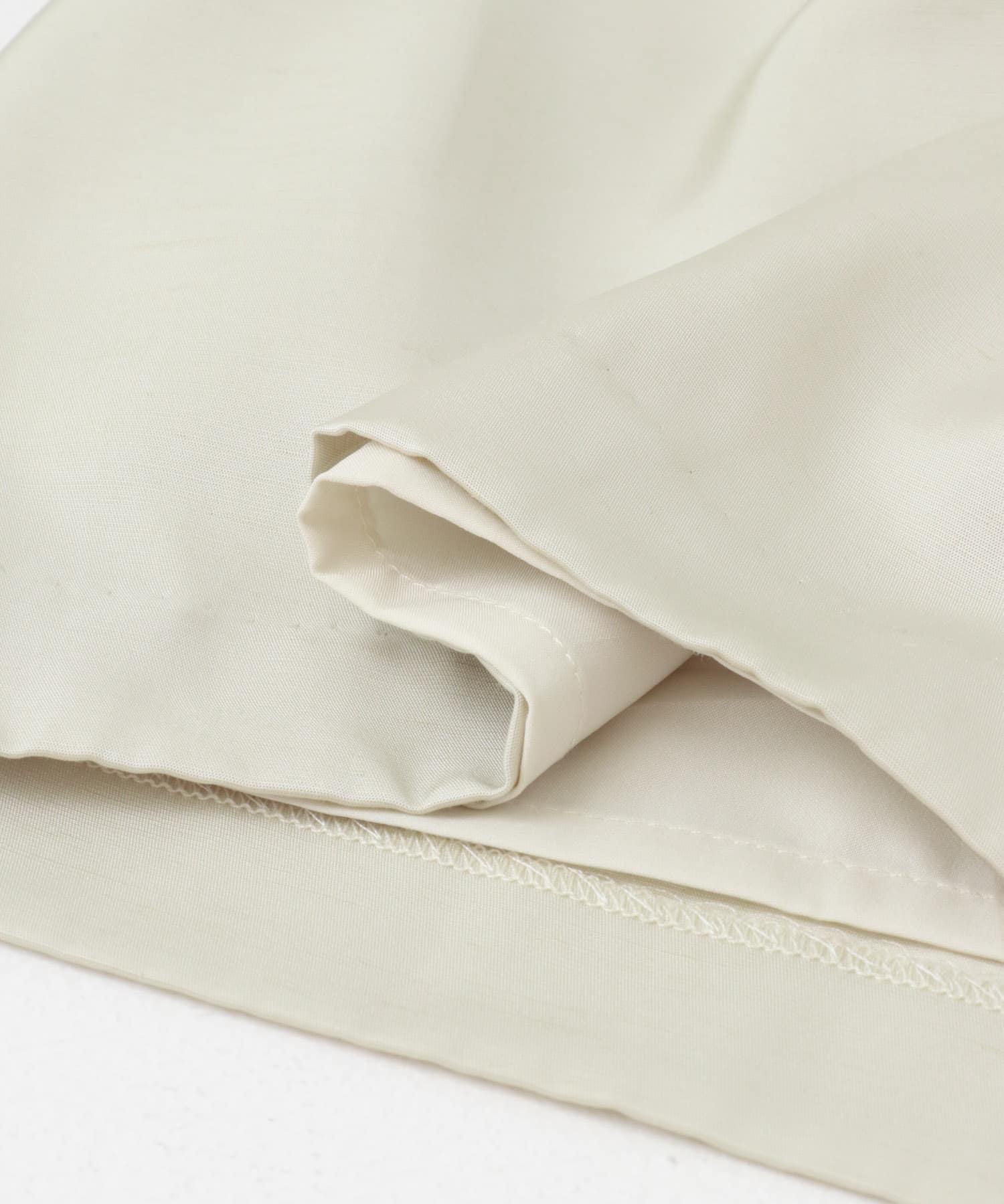 L.BEIGE