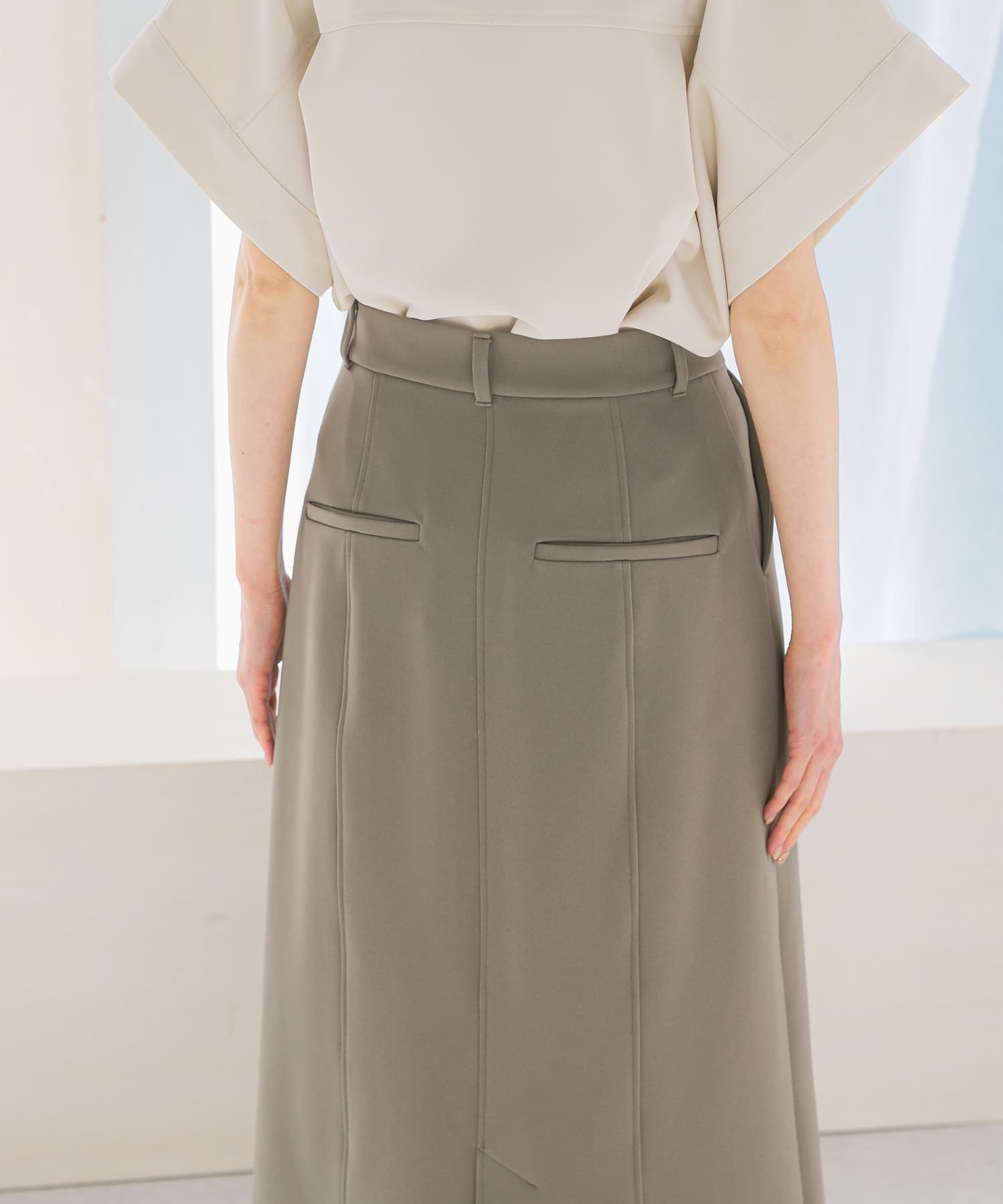 L/KHAKI