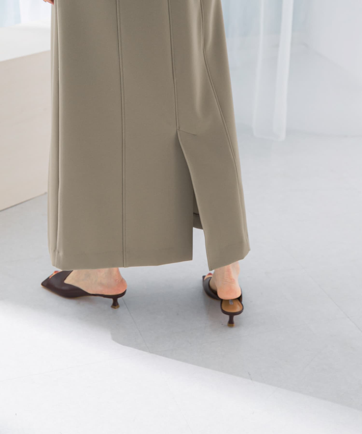 L/KHAKI