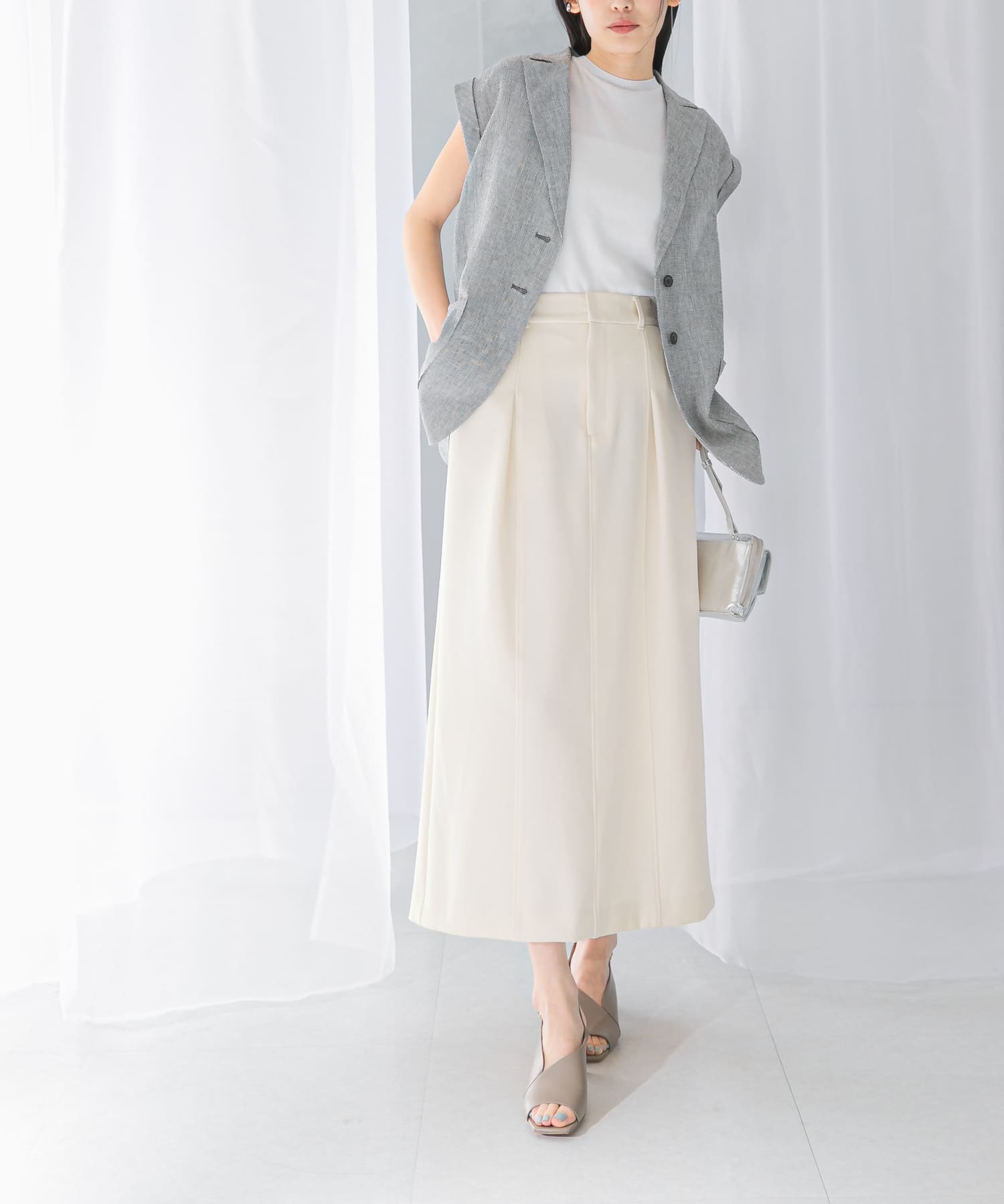 タックストレートスカート(36 OFF WHITE): スカート｜URBAN RESEARCH