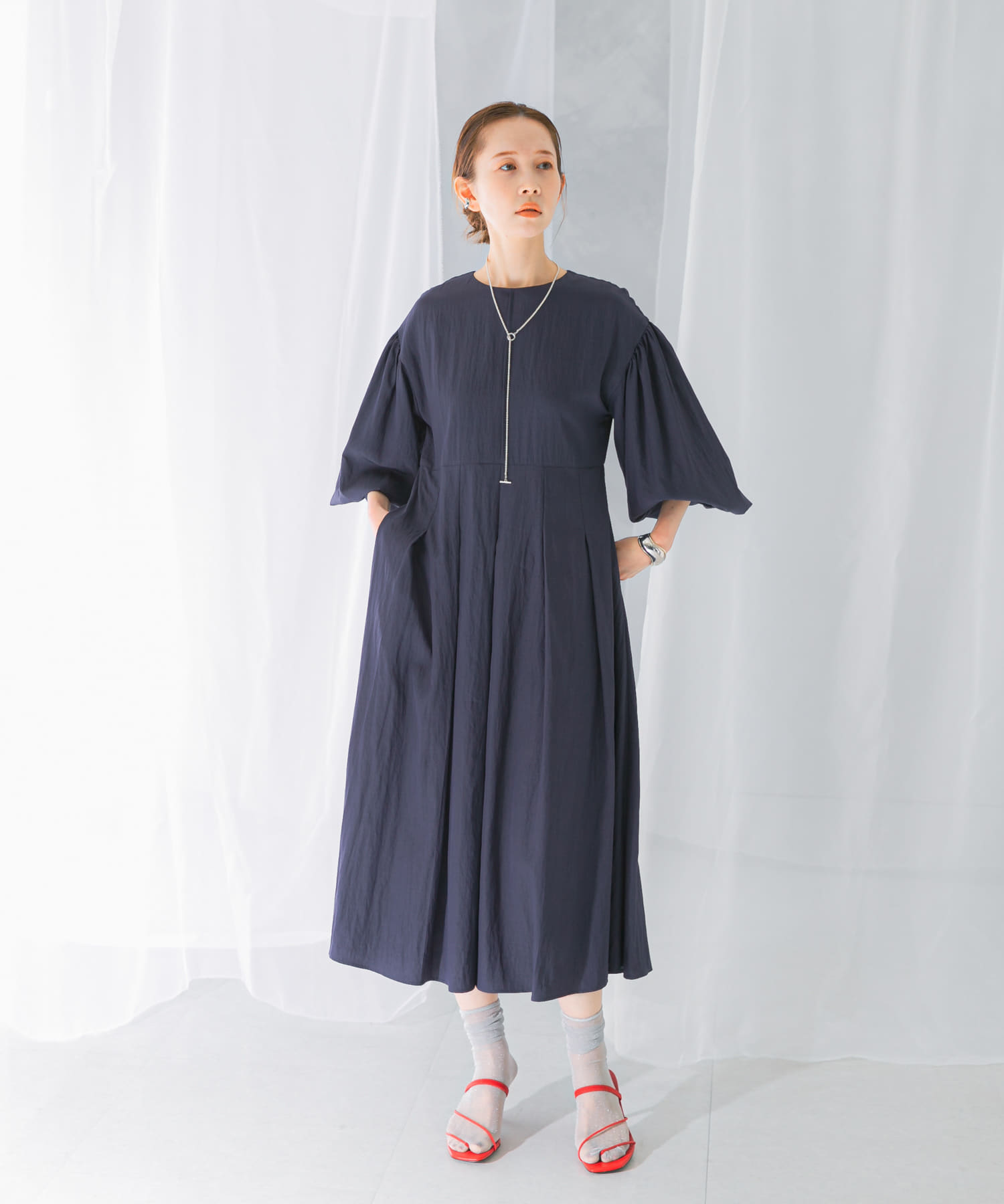 ボリュームスリーブタックワンピース(FREE NAVY): ワンピース｜URBAN