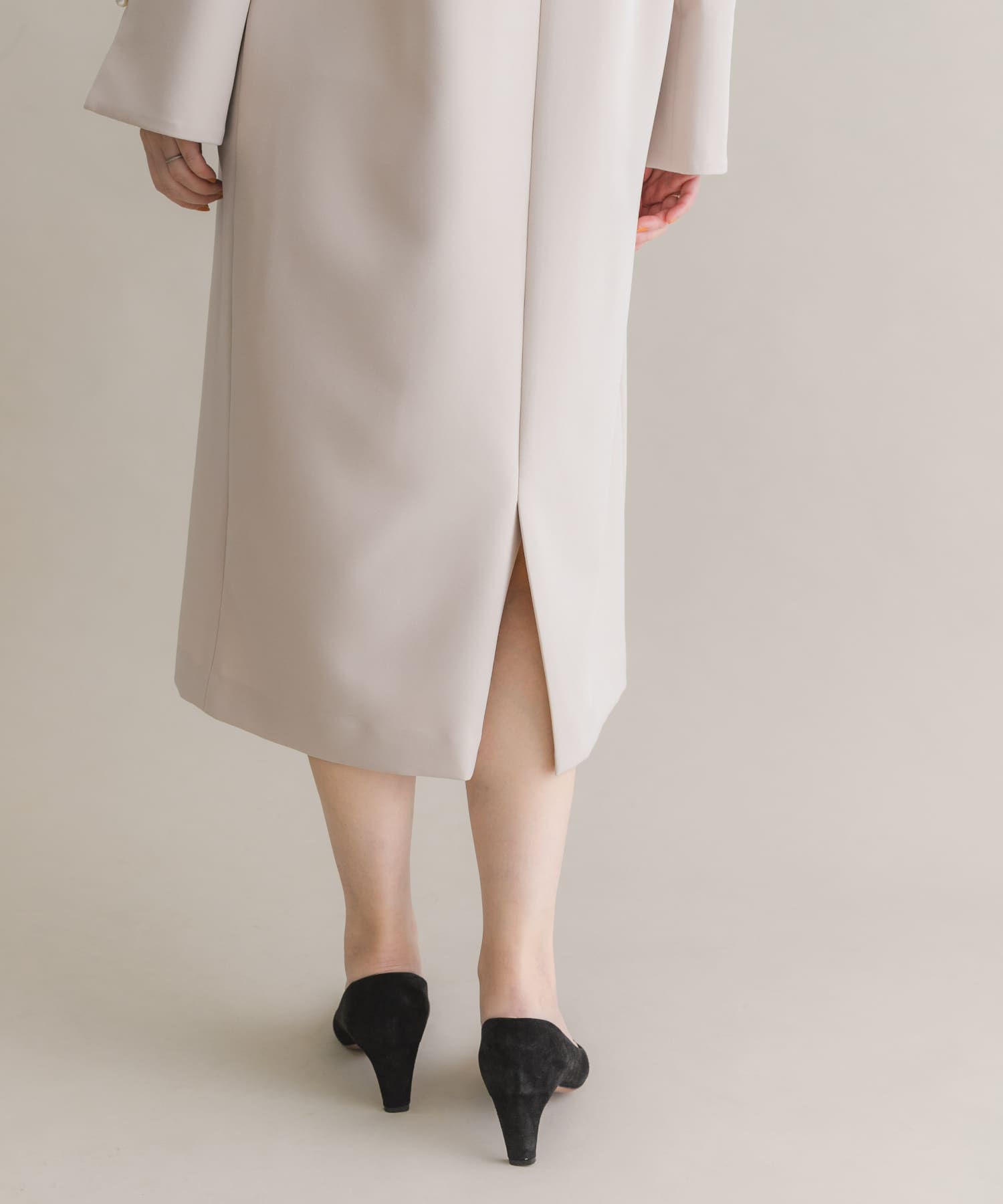 身長：164cm サイズ：38