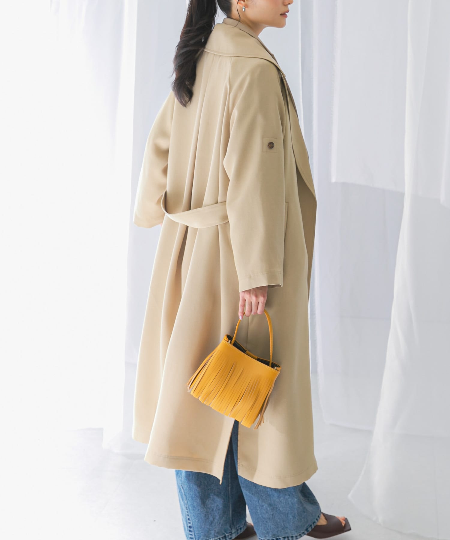 beige
