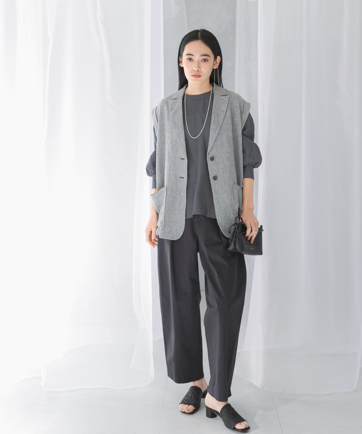 リネンミドルジレ(FREE off×black): トップス｜URBAN RESEARCH