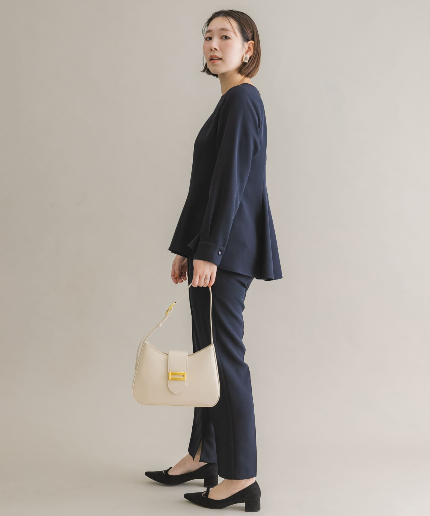 身長：164cm サイズ：38