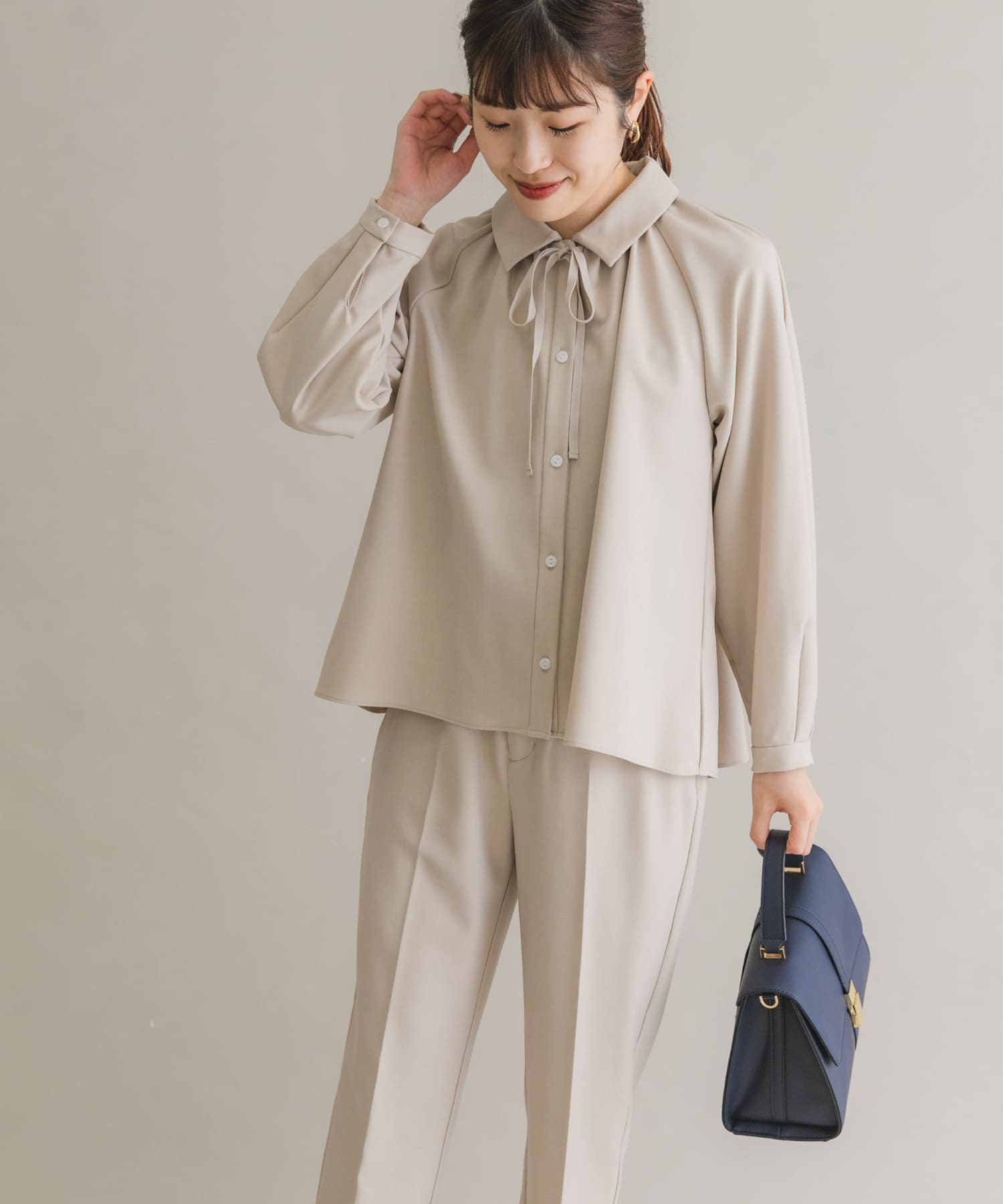 L/BEIGE