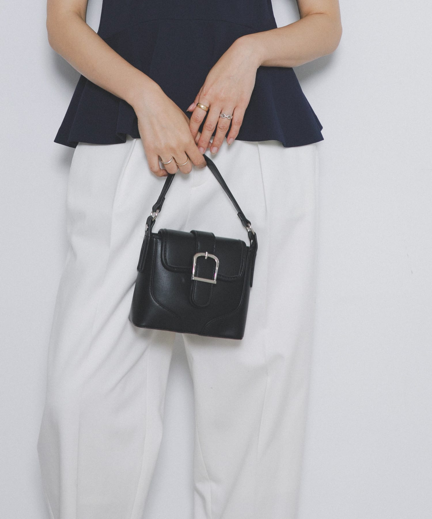 ベルト付フラップショルダーバッグ BLACK -