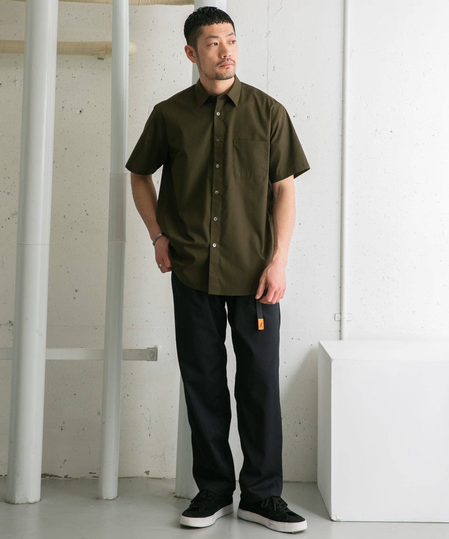 KHAKI