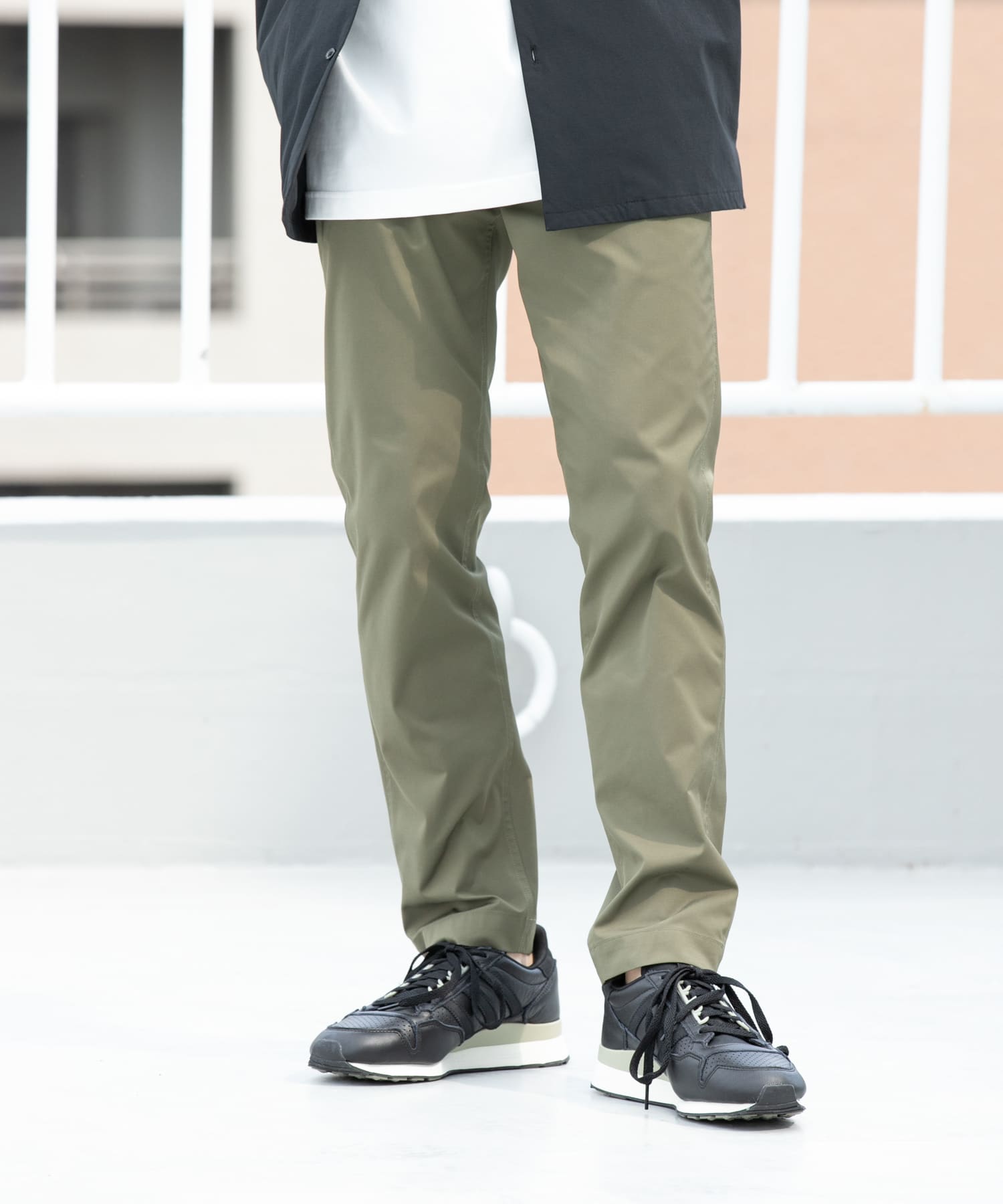 KHAKI