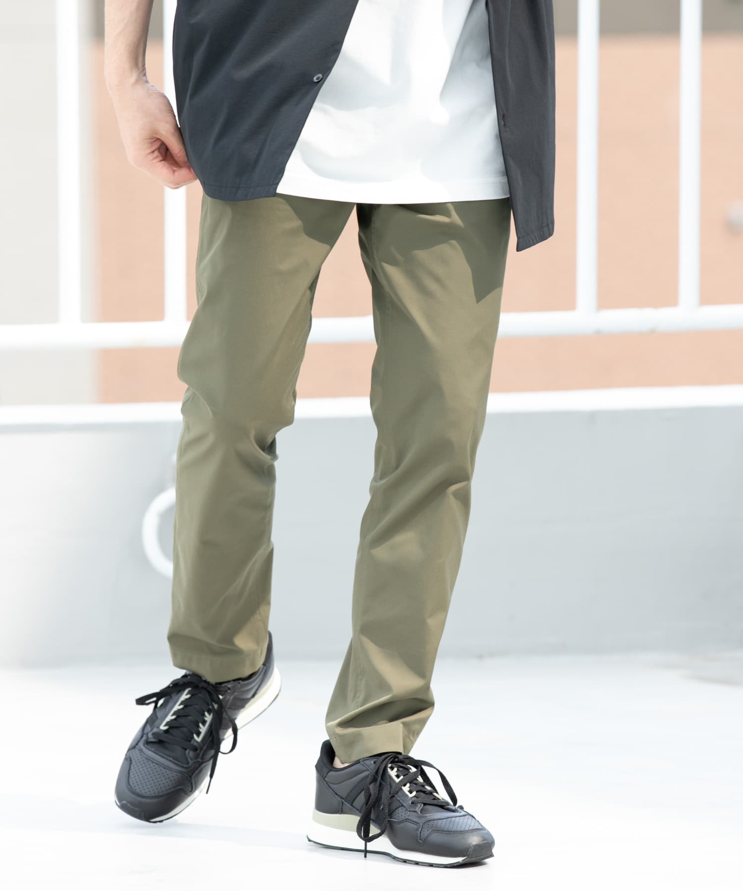 KHAKI