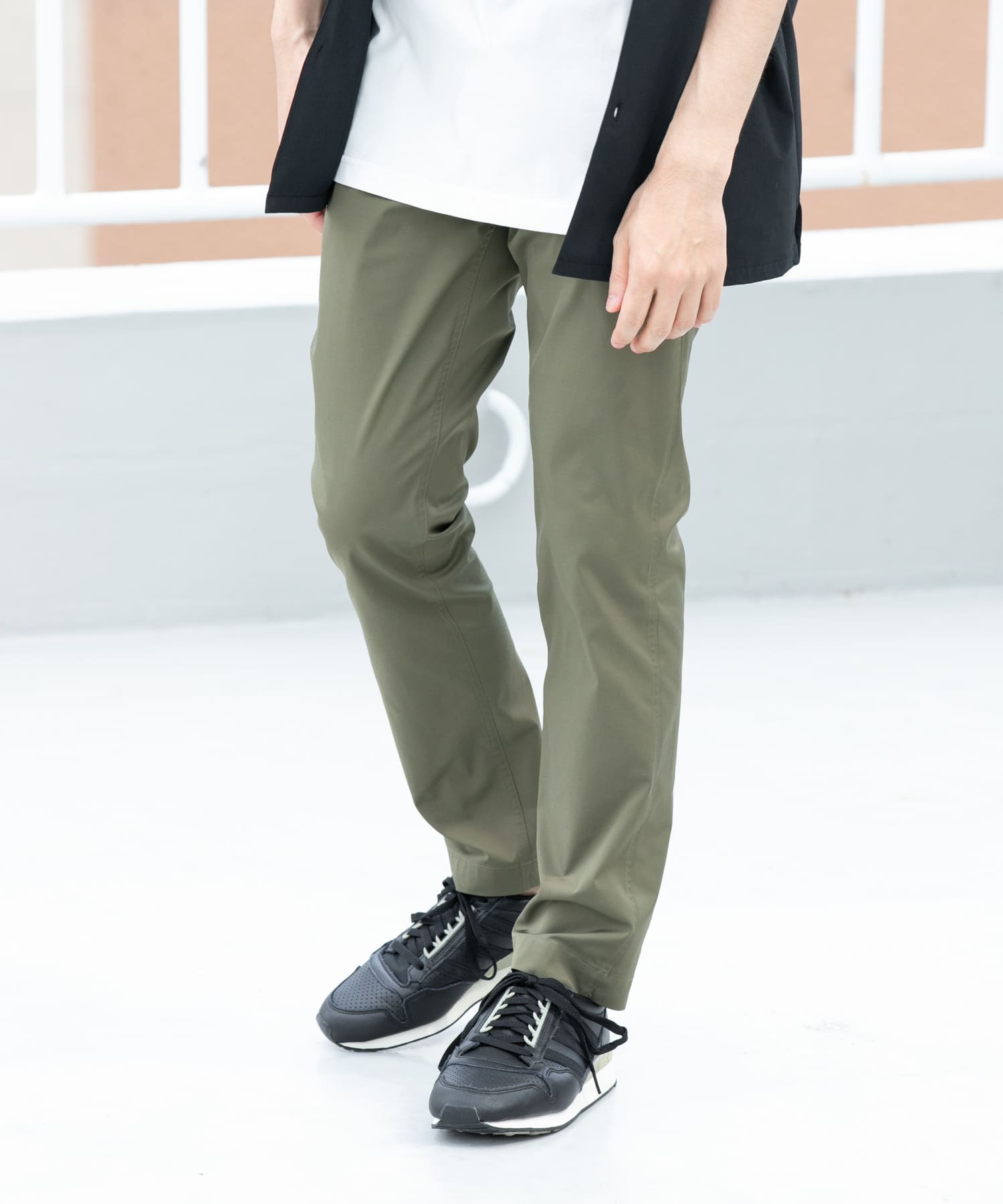 KHAKI