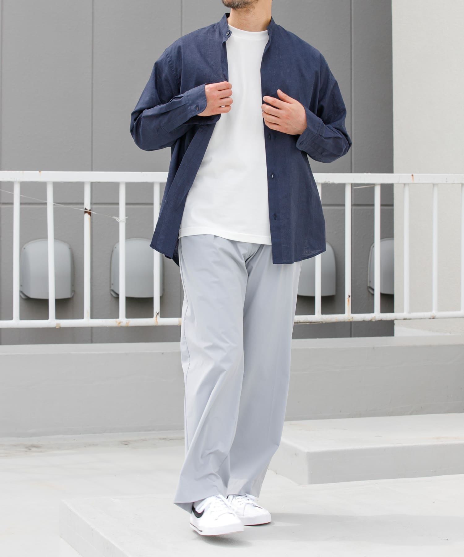 LIGHT GRAY