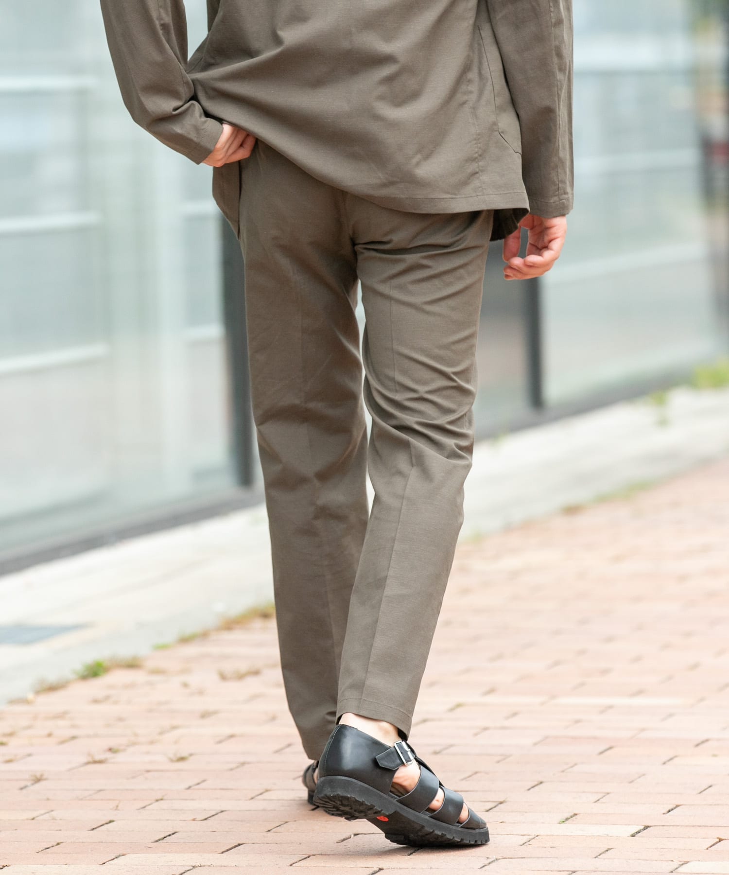 KHAKI