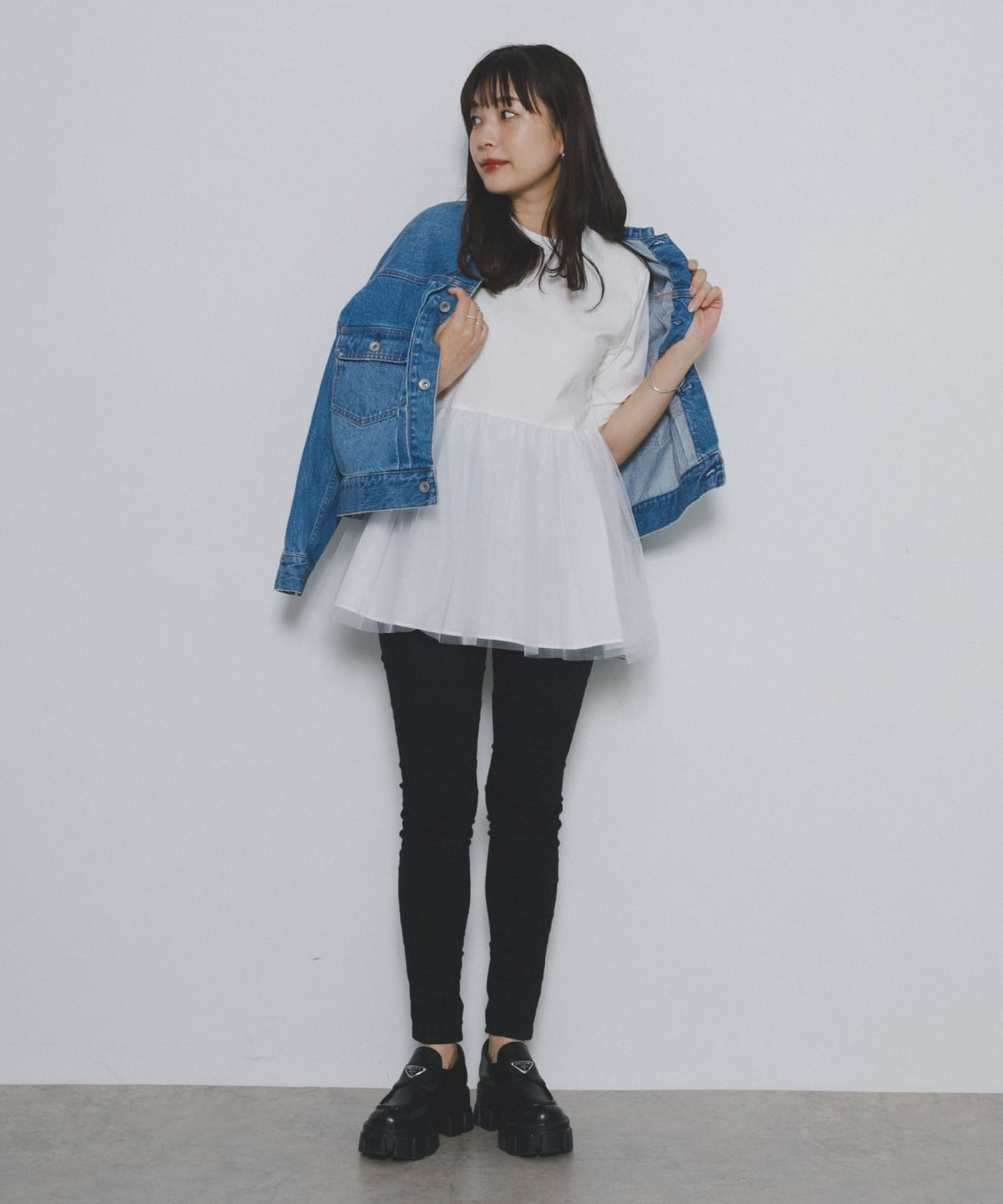 OFF WHITE