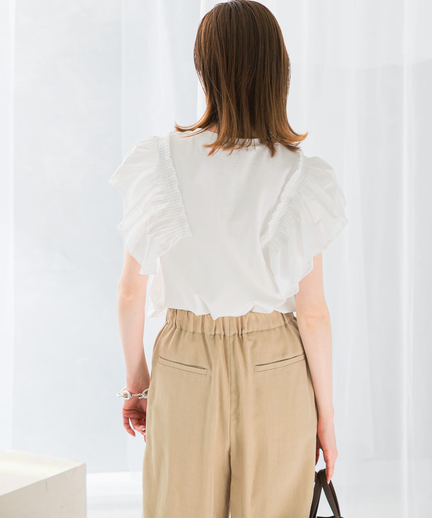 OFF WHITE