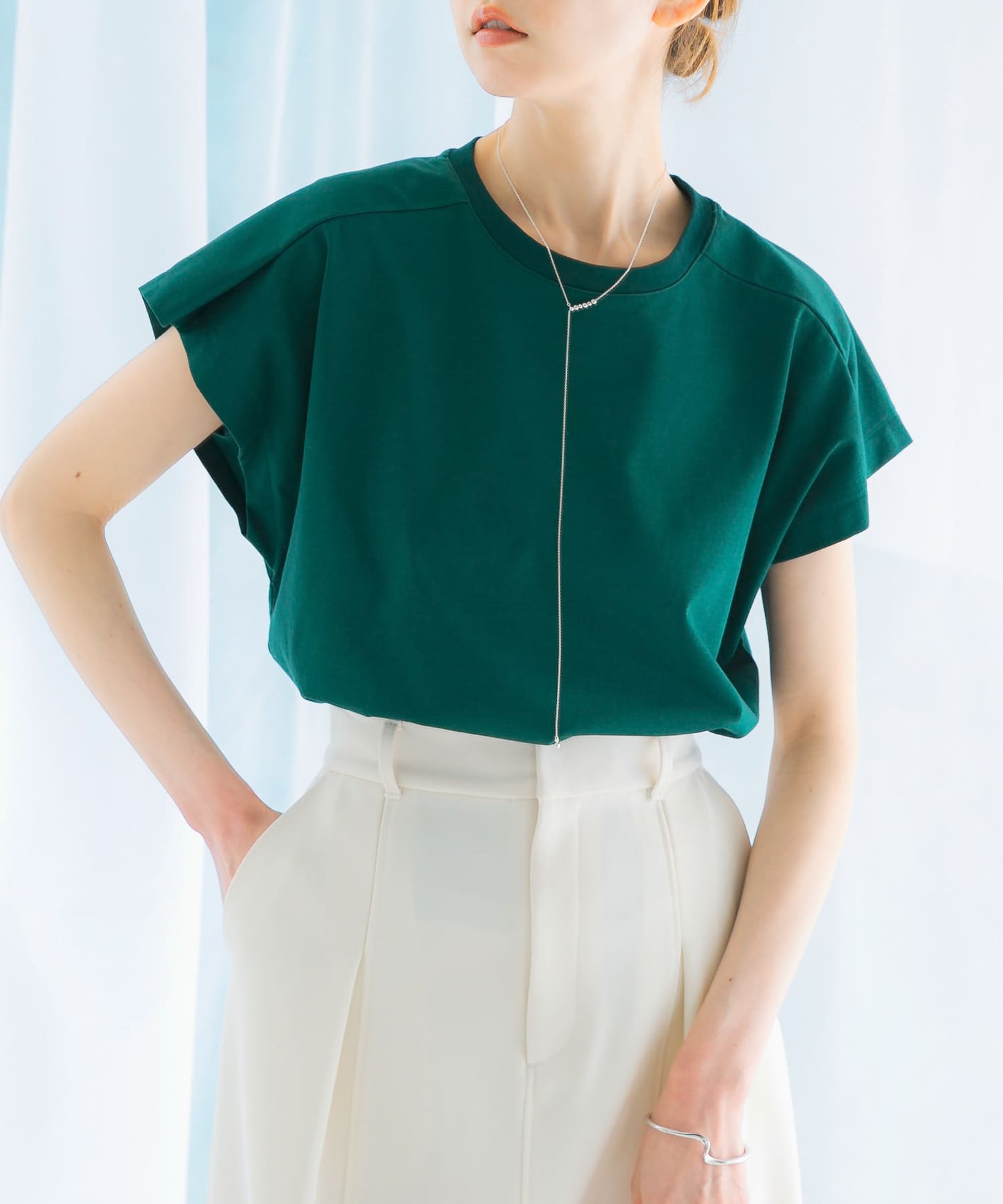 GREEN