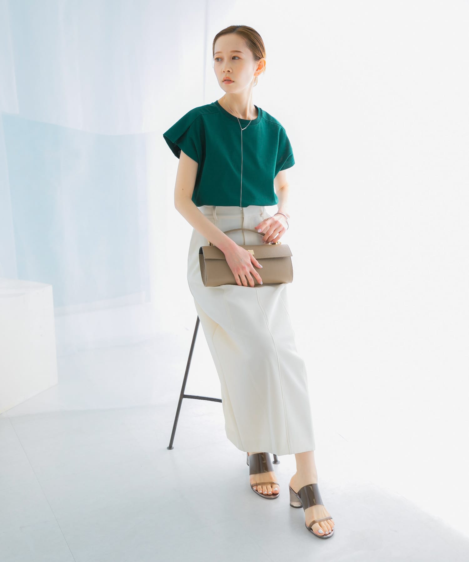 GREEN