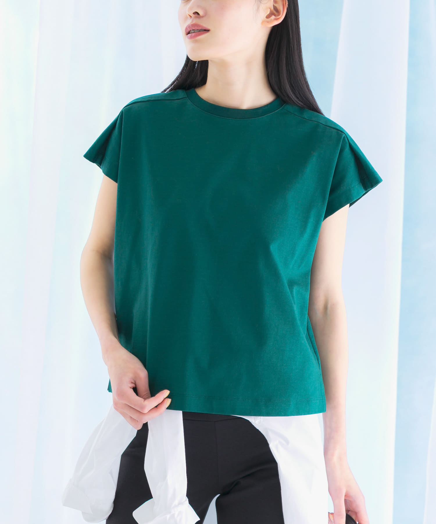 GREEN