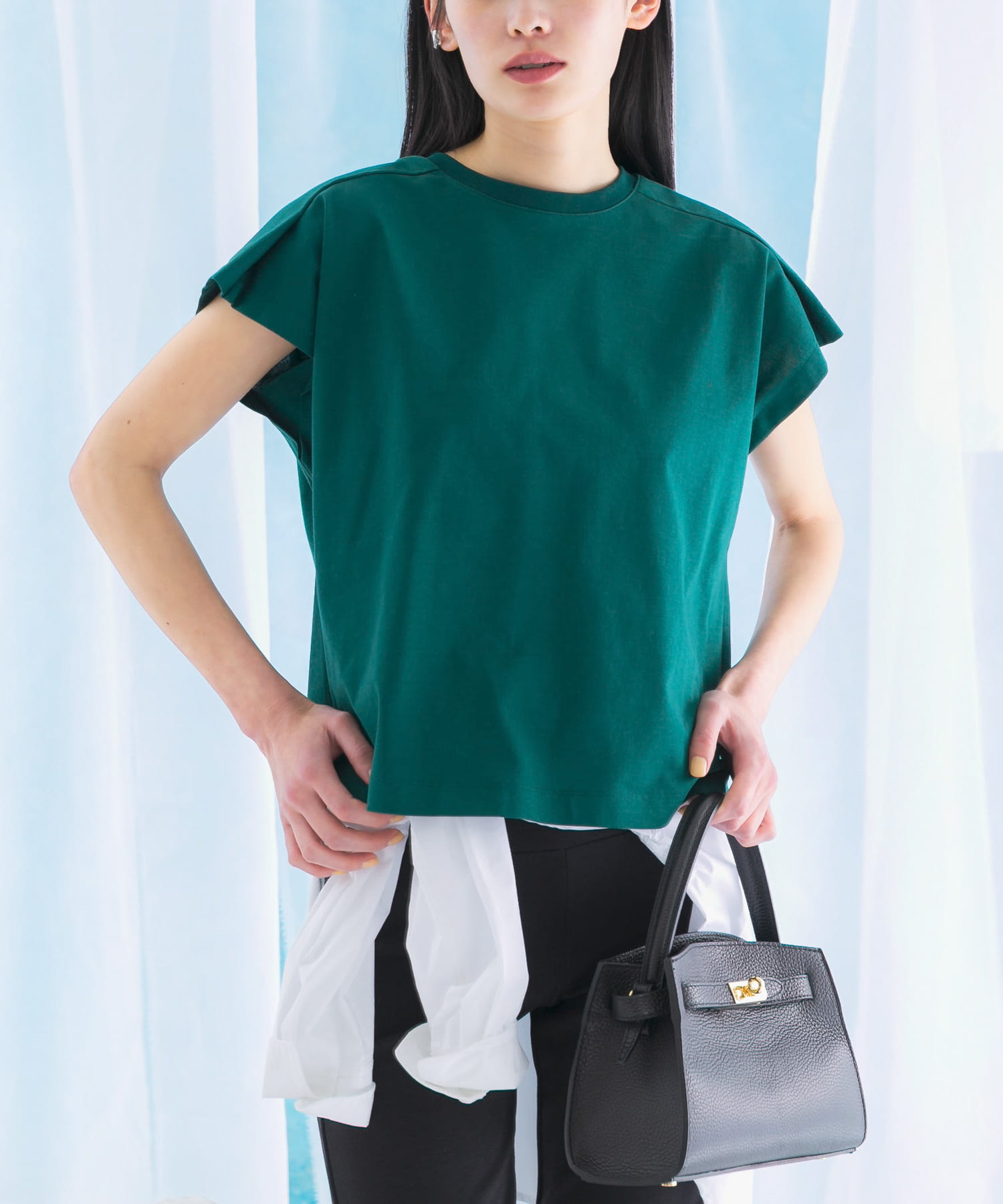 GREEN