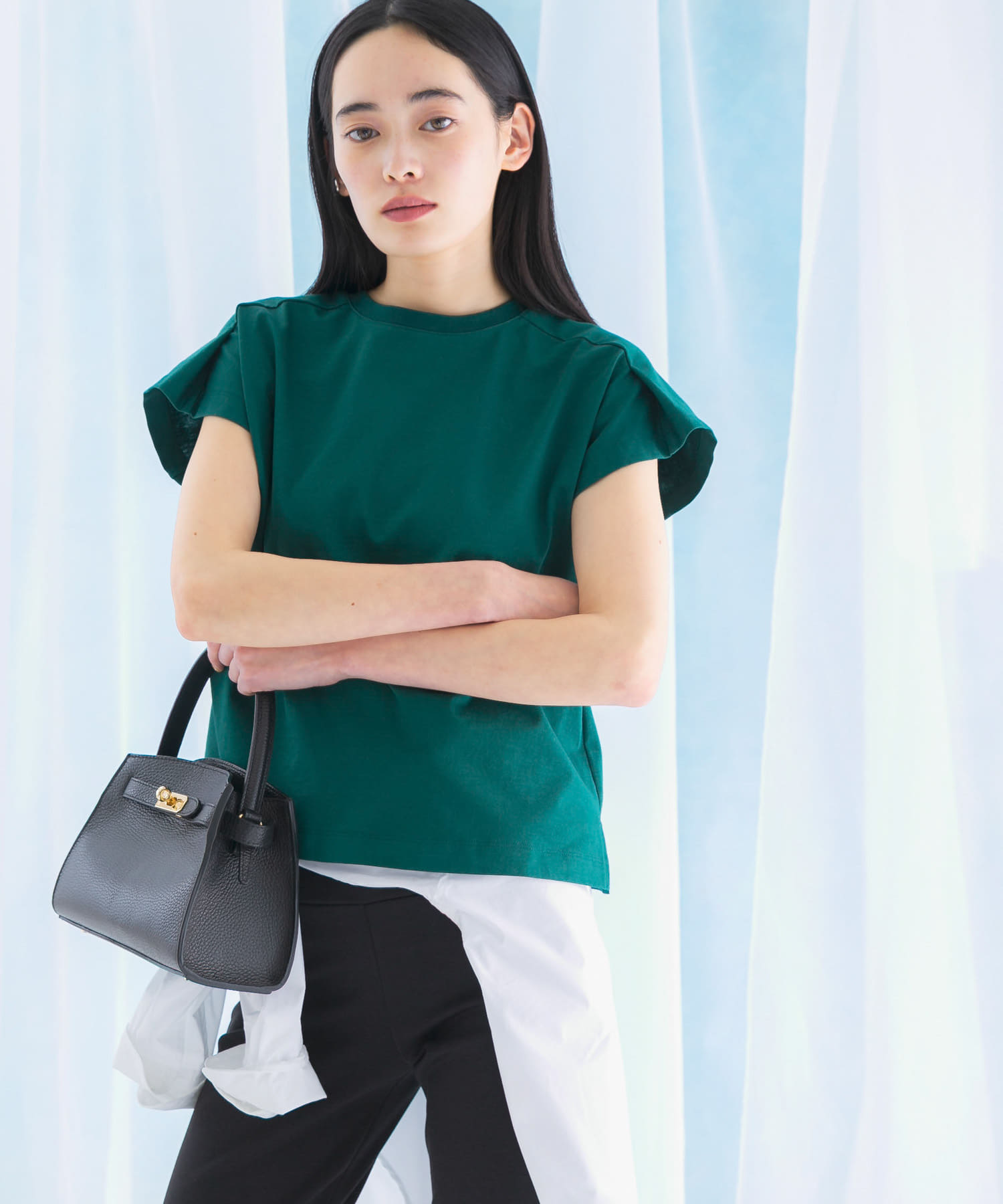 GREEN