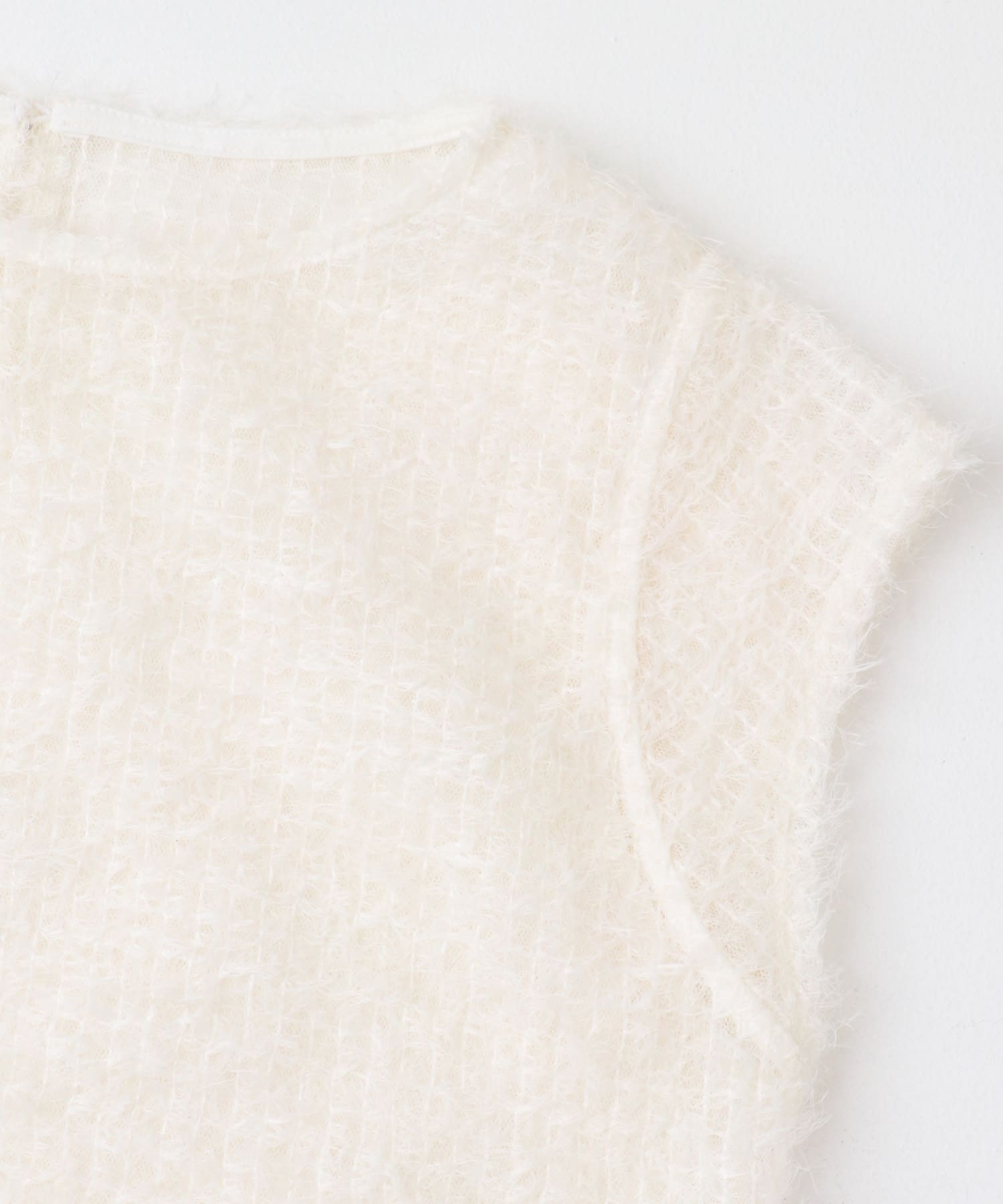 OFF WHITE