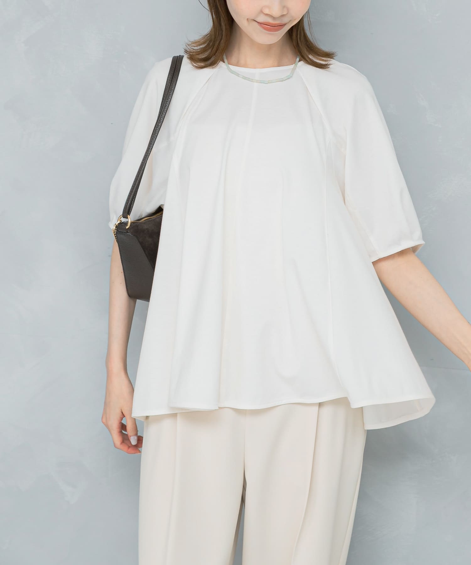 クールタッチフレアポンチプルオーバー